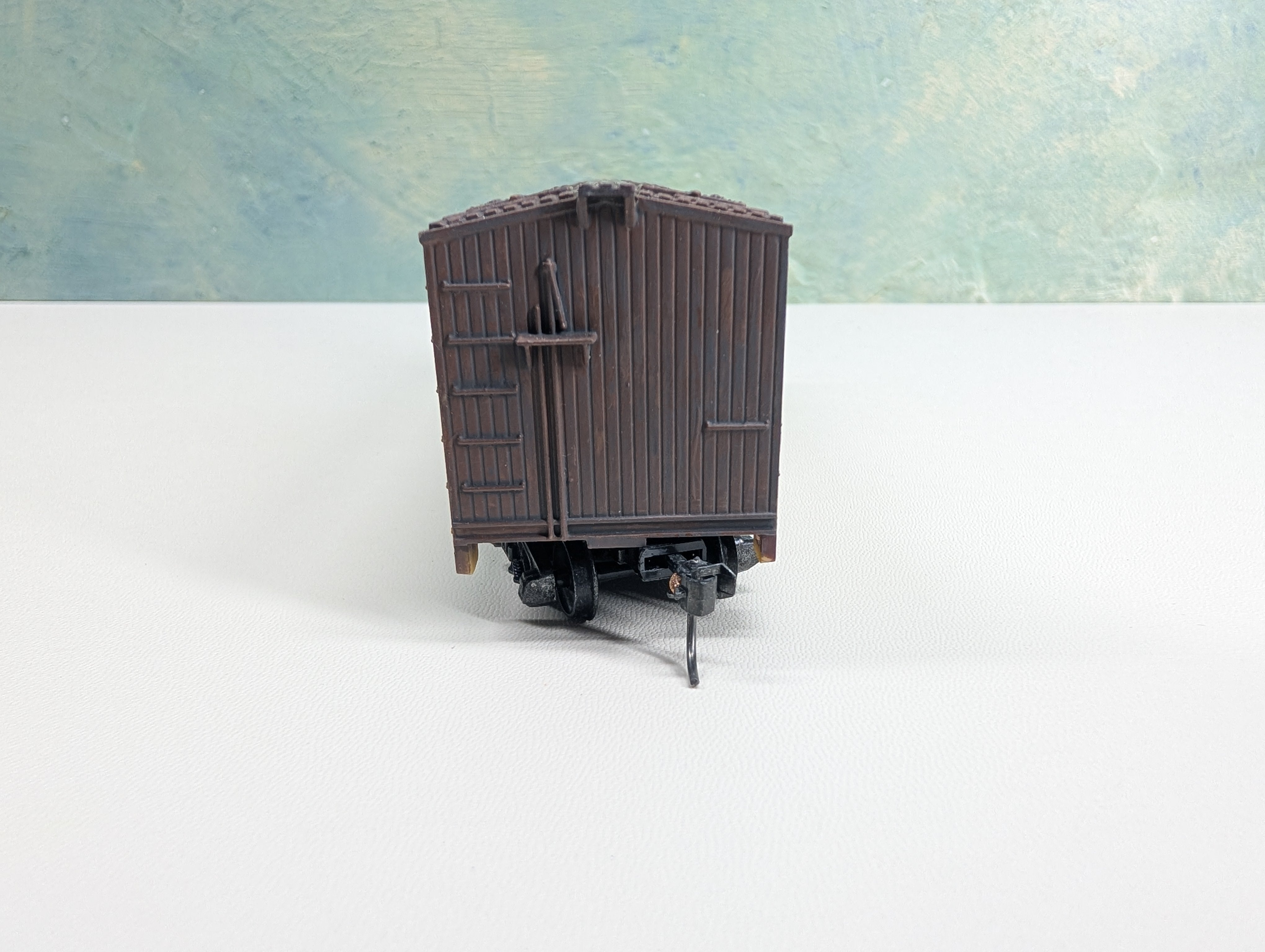 USED Life-Like HO Scale 38' Wooden Reefer Box Car Armour Refrigerator Line #37160 Weathered, Upgraded Trucks & Metal Wheels
