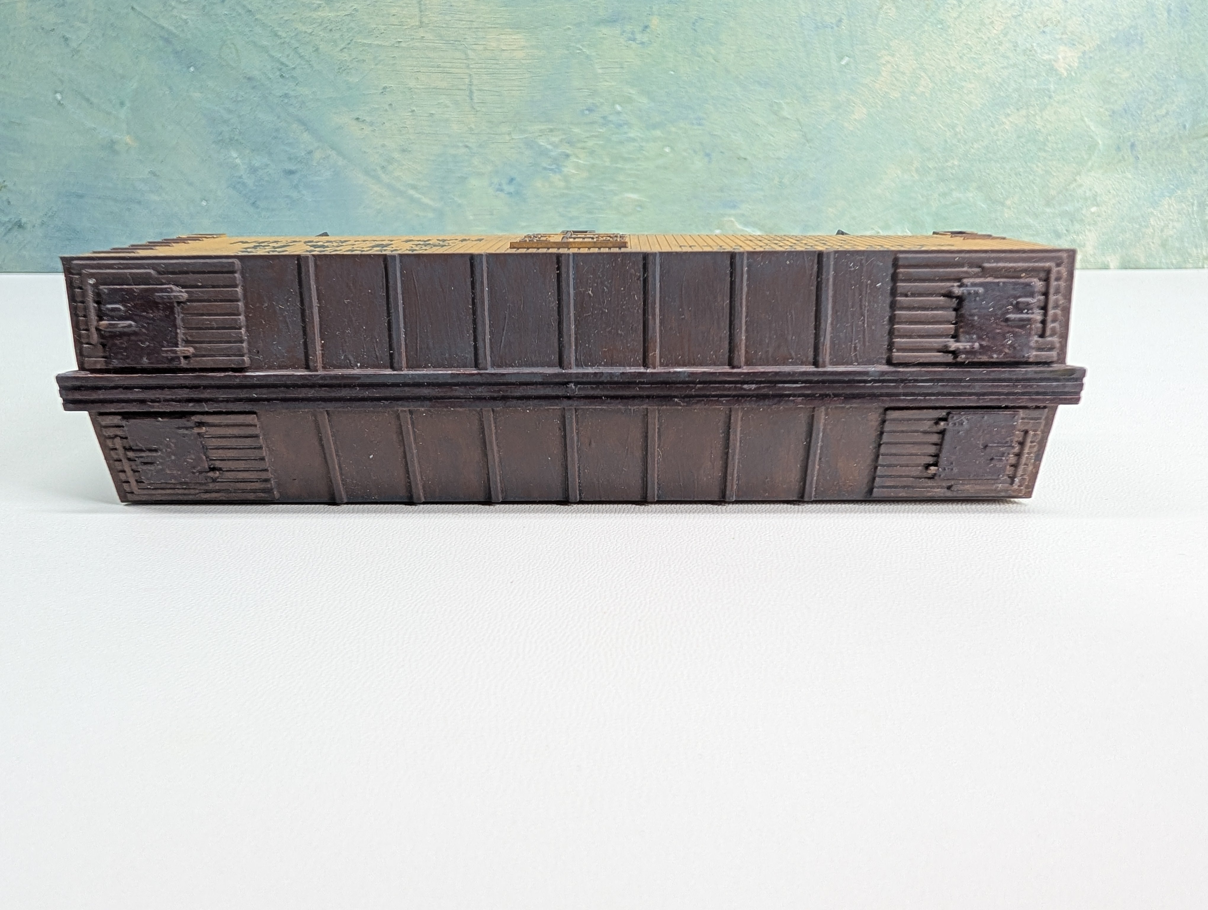 USED Life-Like HO Scale 38' Wooden Reefer Box Car Armour Refrigerator Line #37160 Weathered, Upgraded Trucks & Metal Wheels