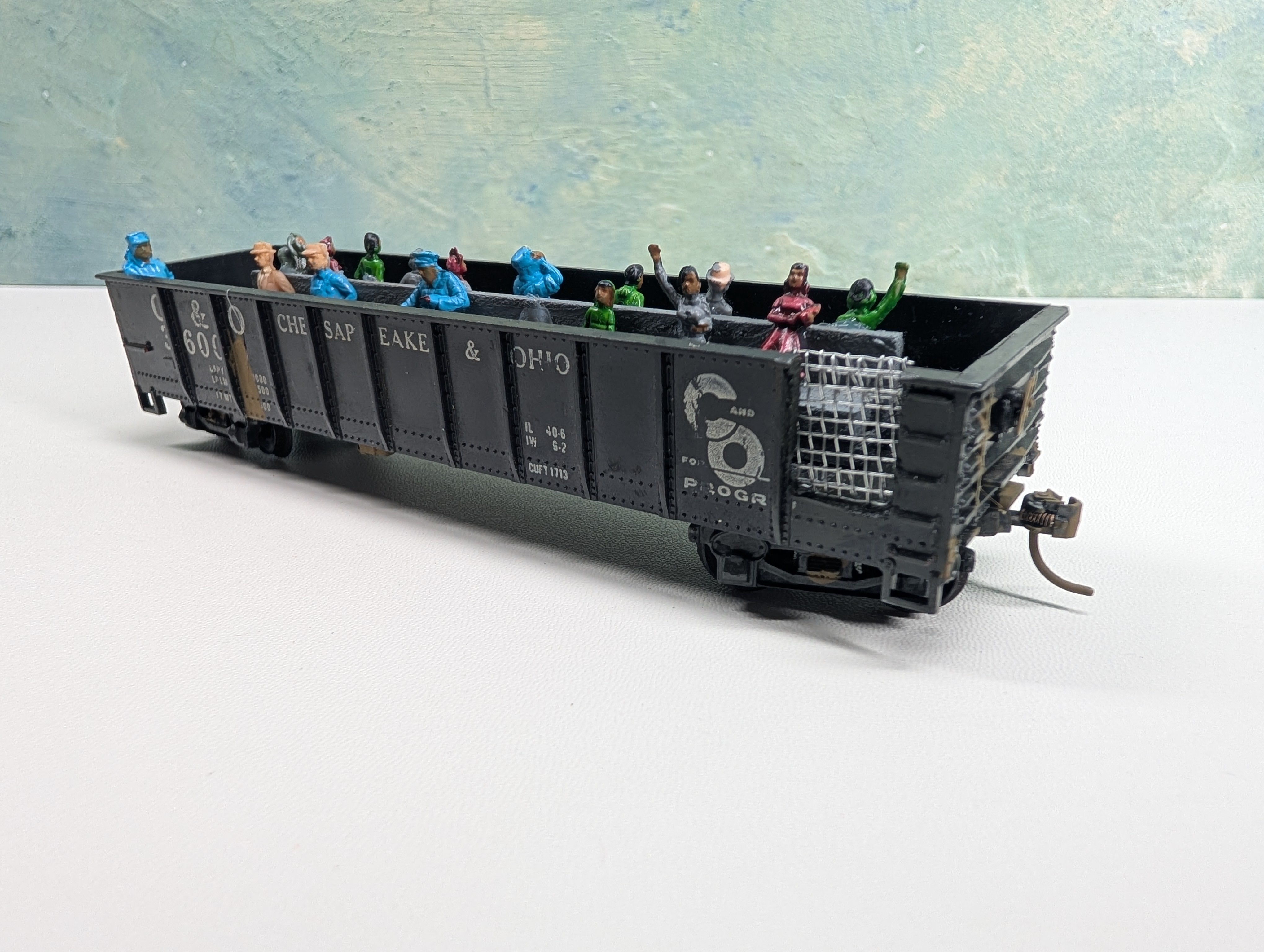 USED Mantua HO Scale 40' Custom Excursion Gondola w/ Passengers