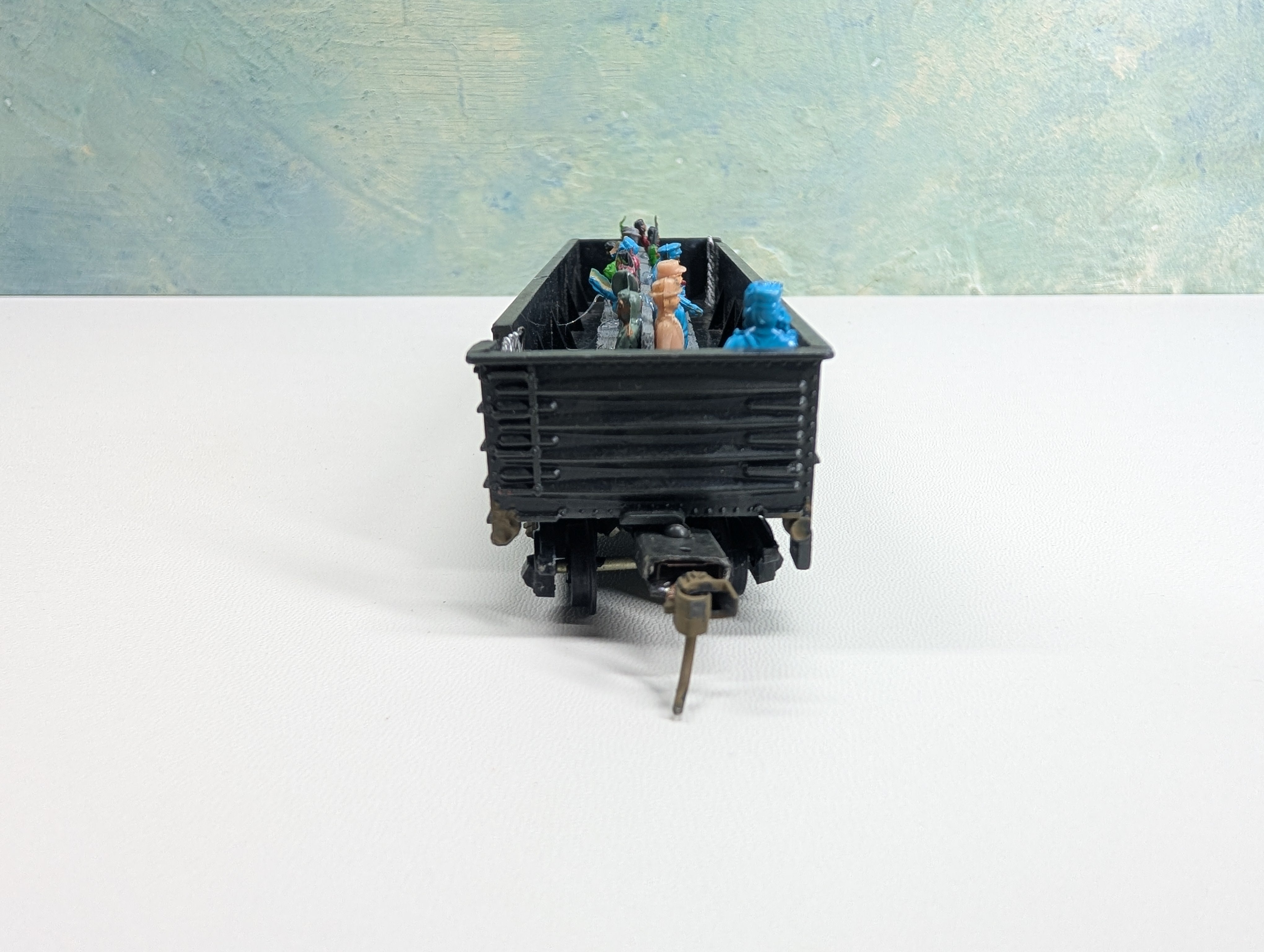 USED Mantua HO Scale 40' Custom Excursion Gondola w/ Passengers