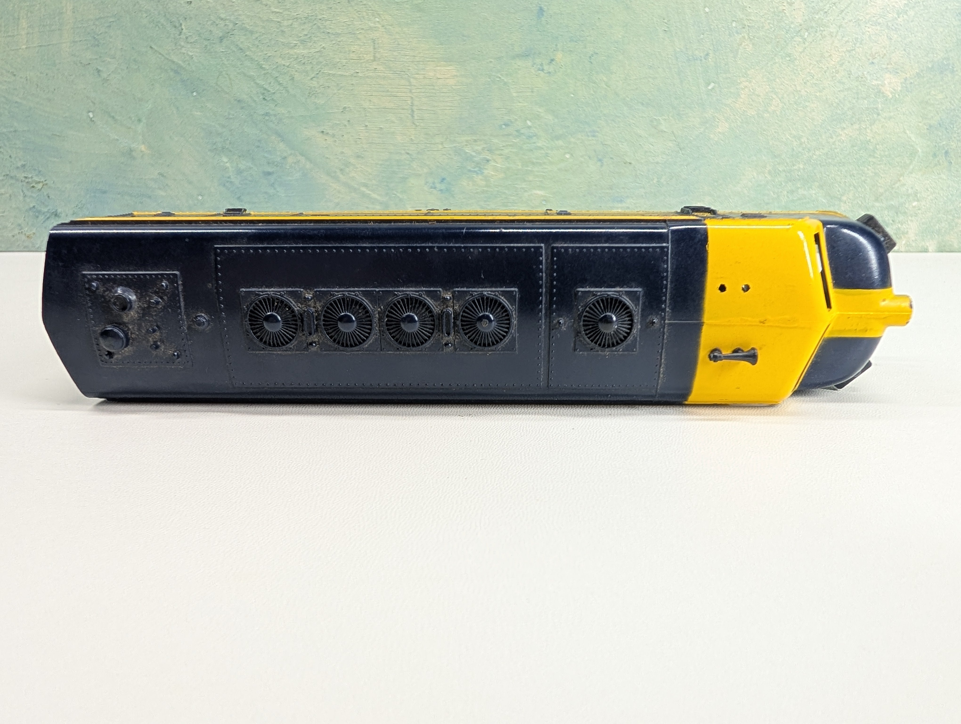 USED Athearn HO Scale Rubber Band Driver Diesel Locomotive Santa Fe ATSF Parts/Repairs DC