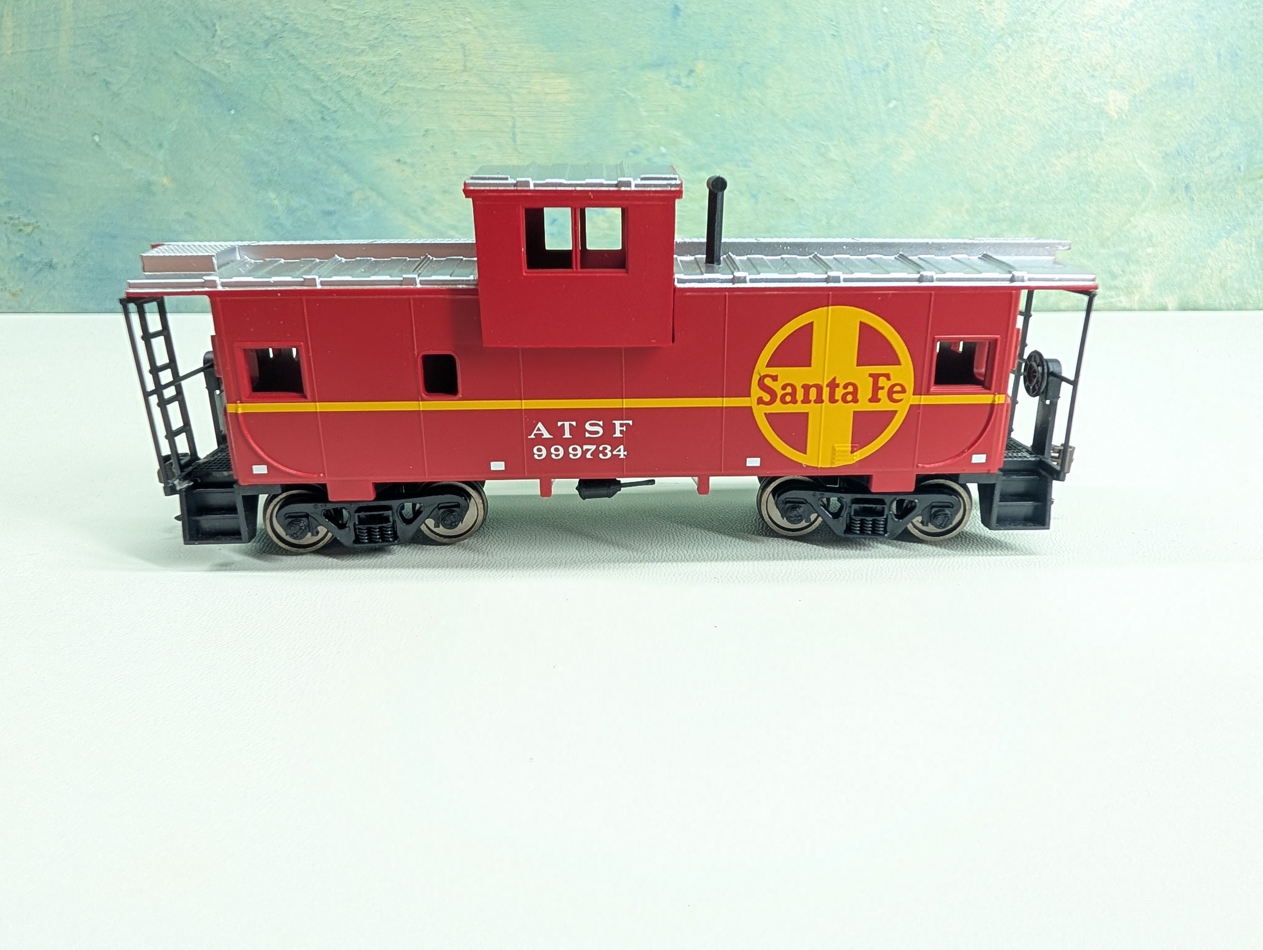 USED Walthers Trainline 931-1503 HO Scale Caboose Santa Fe ATSF #999734 Metal Wheels