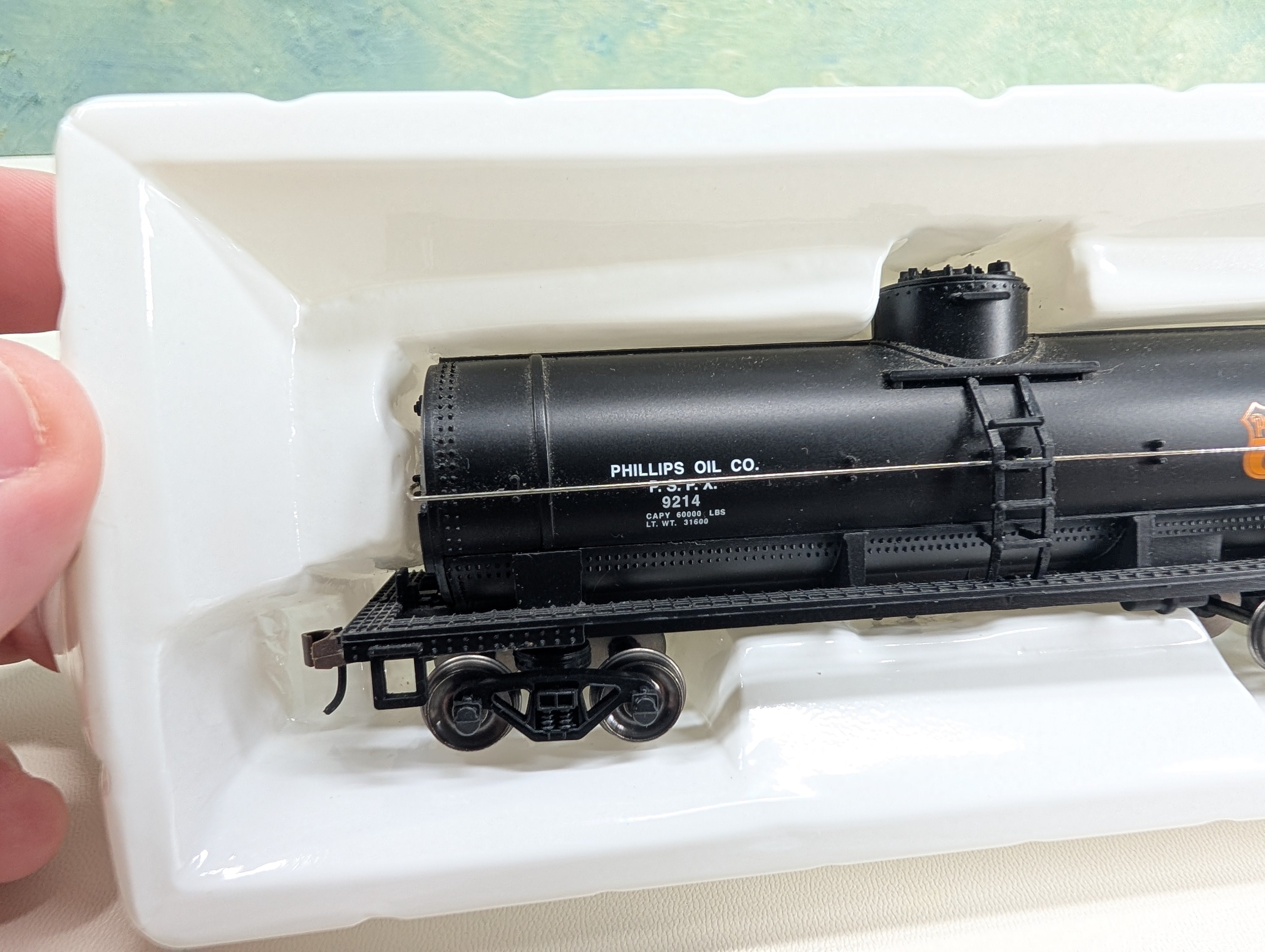 USED Bachmann 17840 HO Scale 40' Single Dome Tank Car Phillips 66 PSPX #9214 Metal Wheels