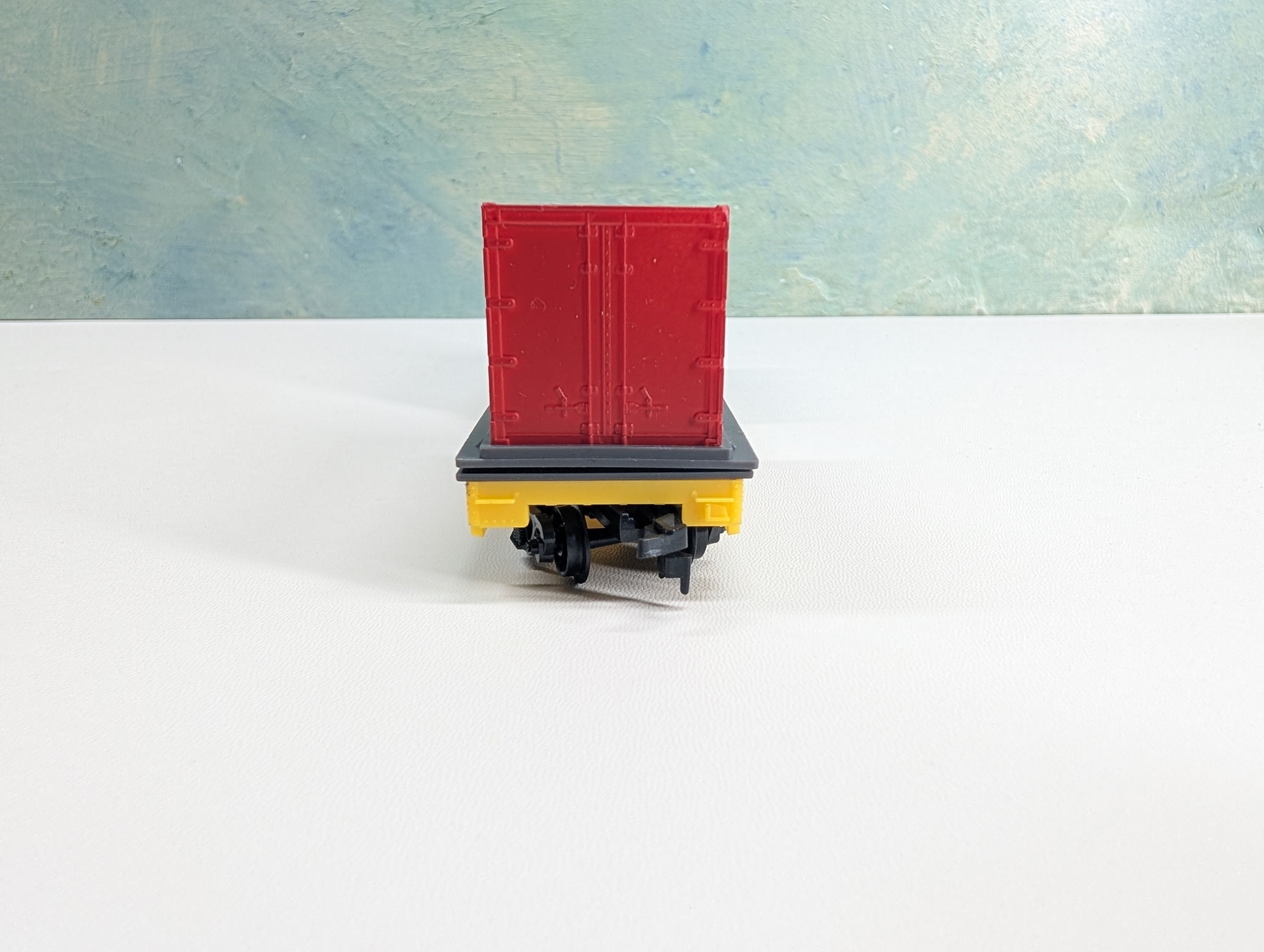 USED Life-Like HO Scale 50' Flat Car w/ 2 Containers Trailer Train MTTX #97566