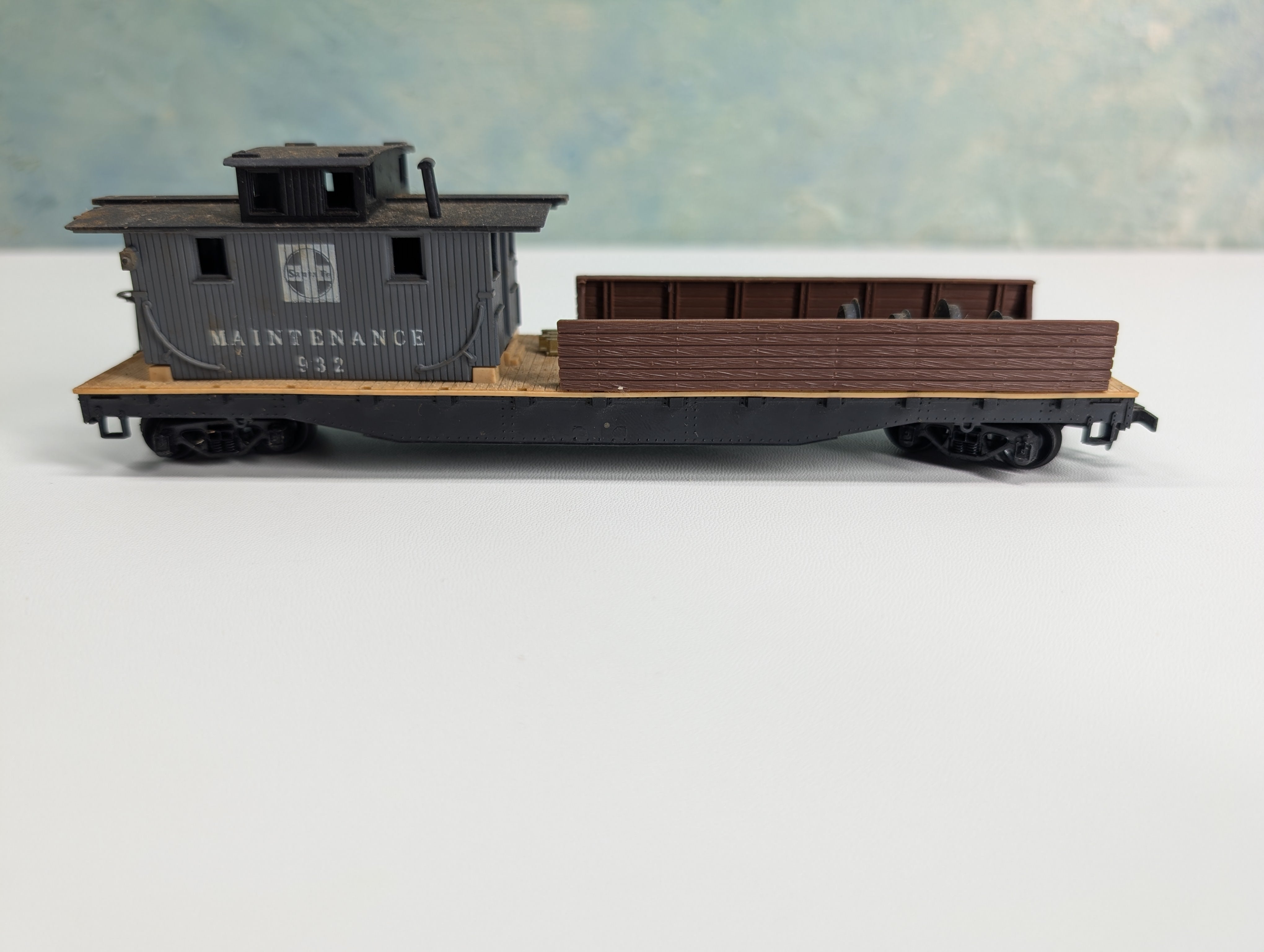 USED Tyco HO Scale MOW Boom Tender w/ Brake Wheel! Santa Fe ATSF #932