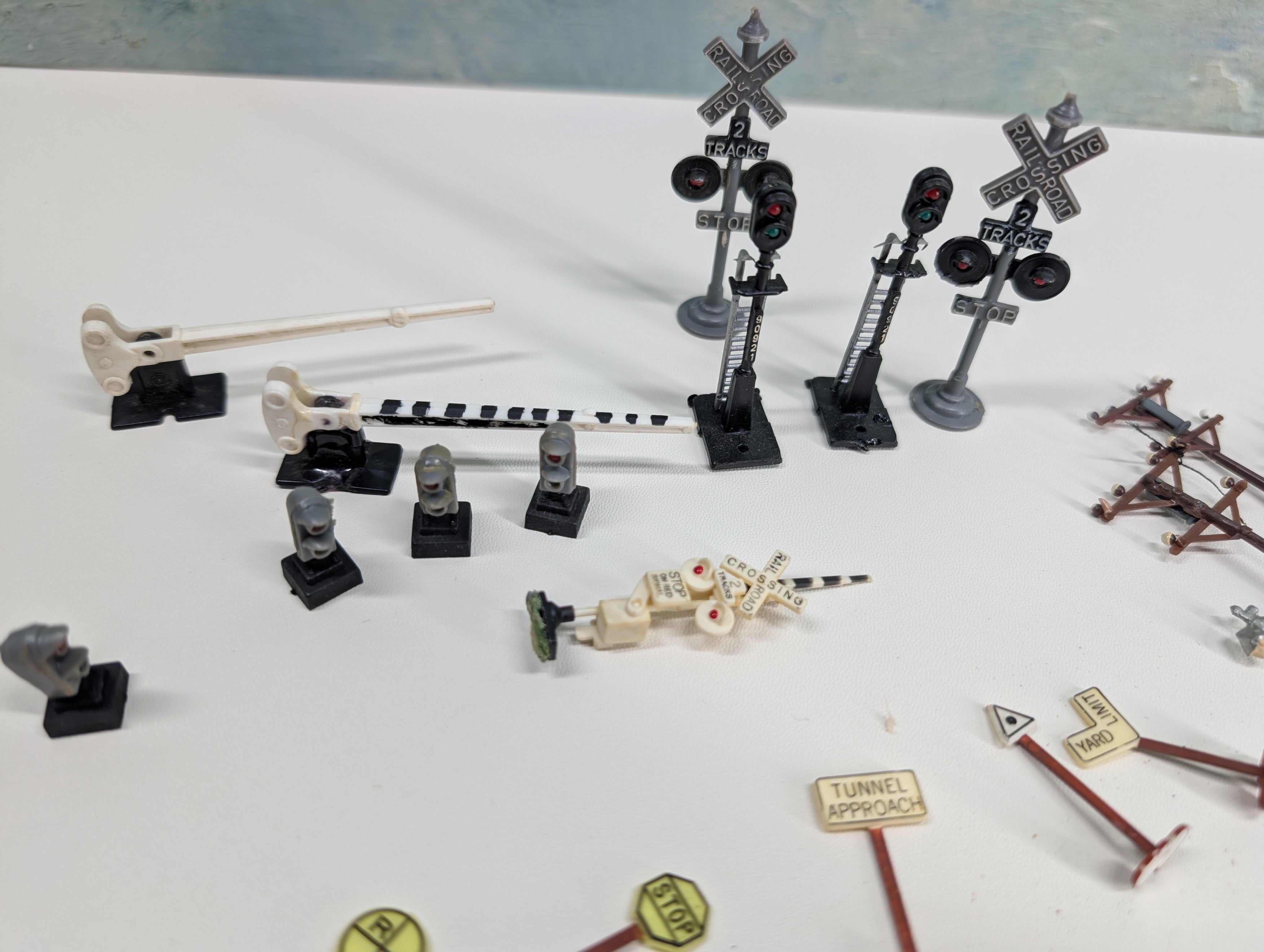 USED HO Scale Large Lot of Telephone Poles, Street Signs & More Detail Parts
