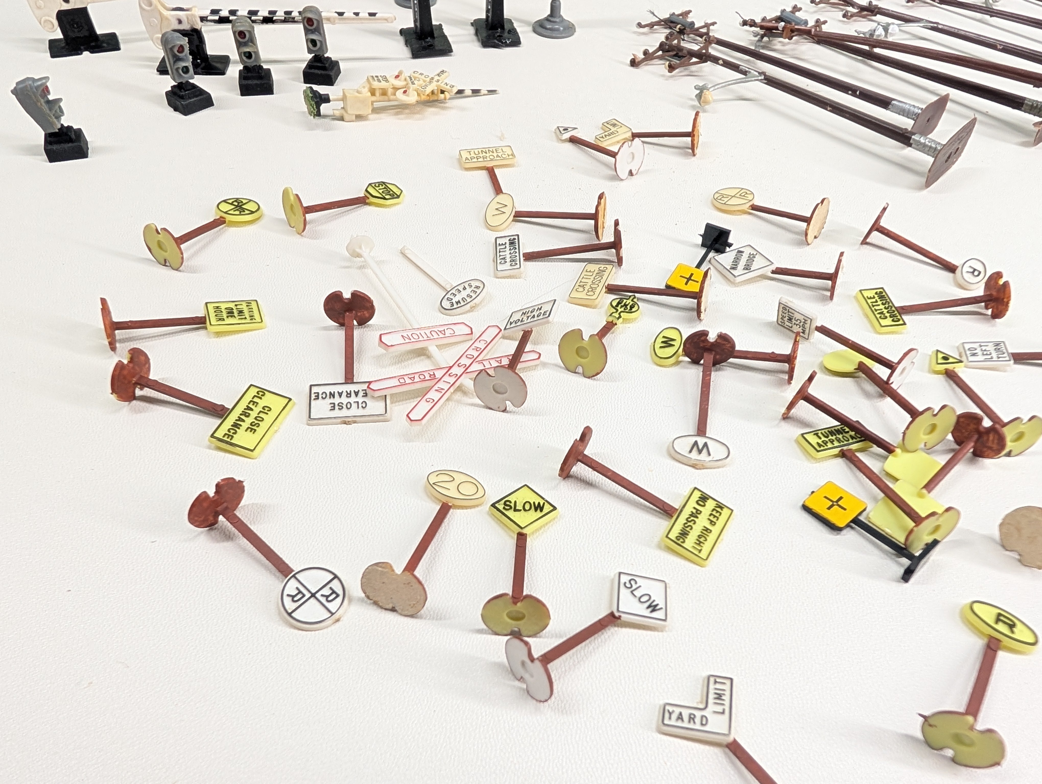 USED HO Scale Large Lot of Telephone Poles, Street Signs & More Detail Parts