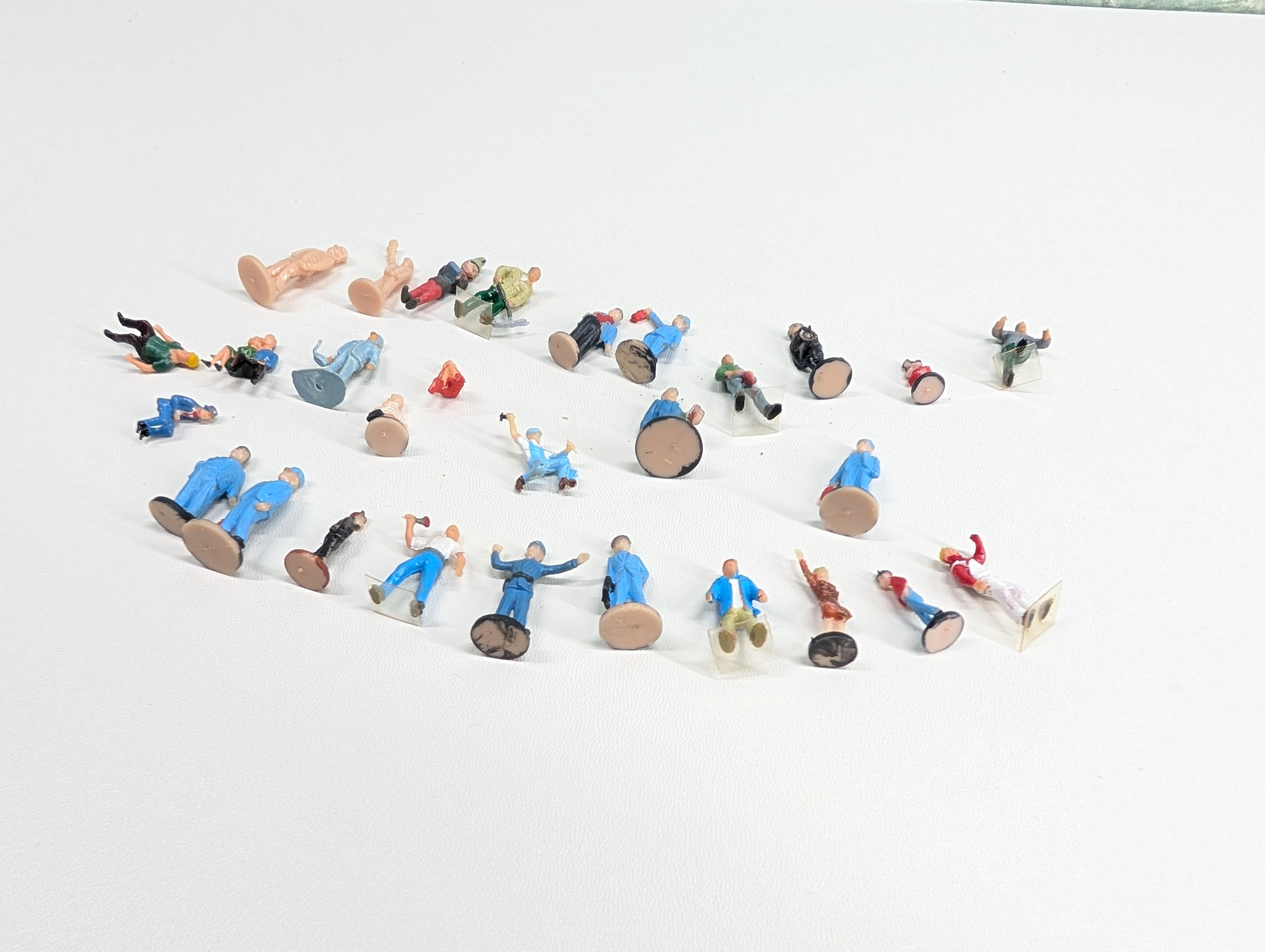 USED HO Scale Lot of People