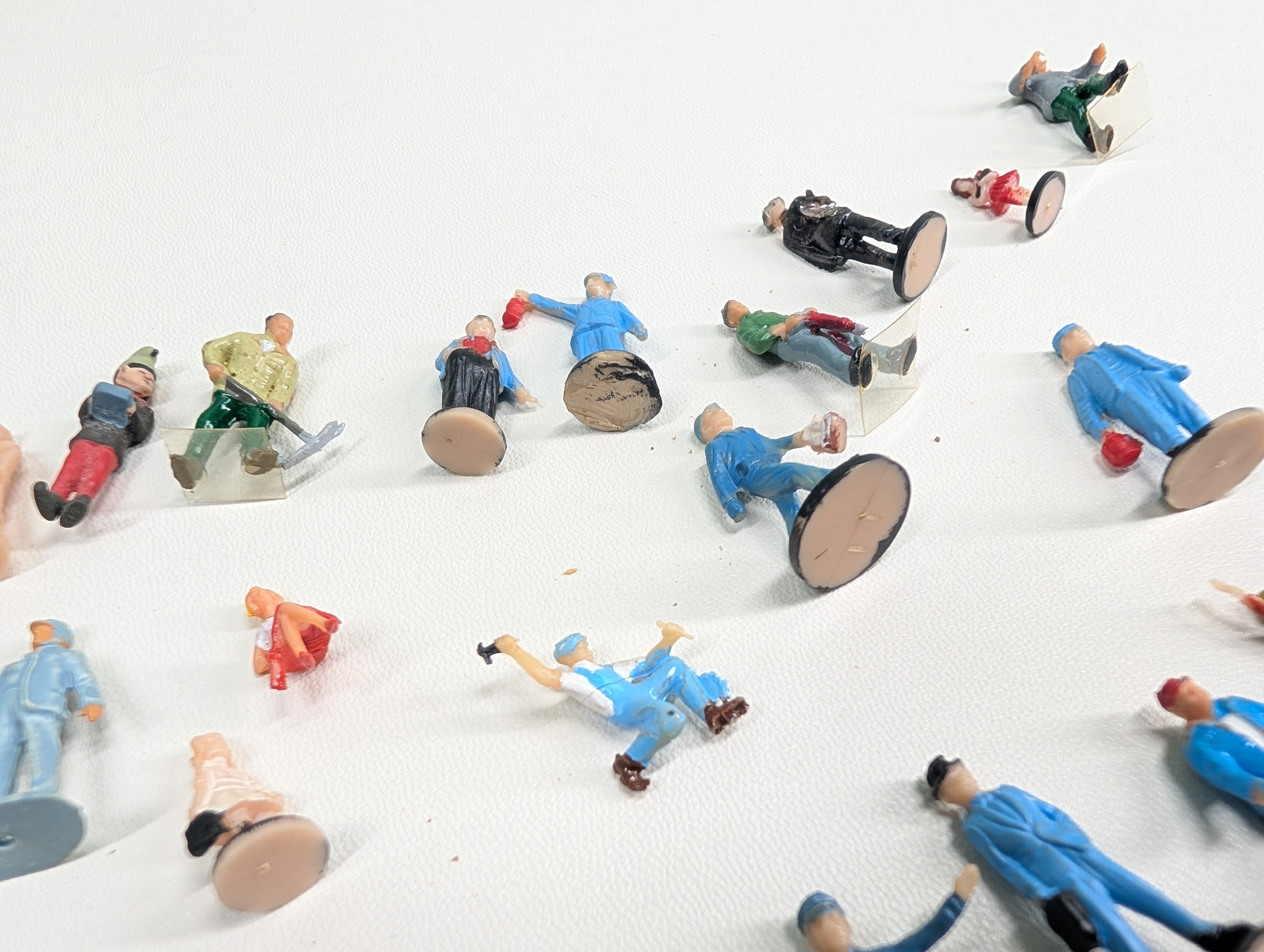 USED HO Scale Lot of People