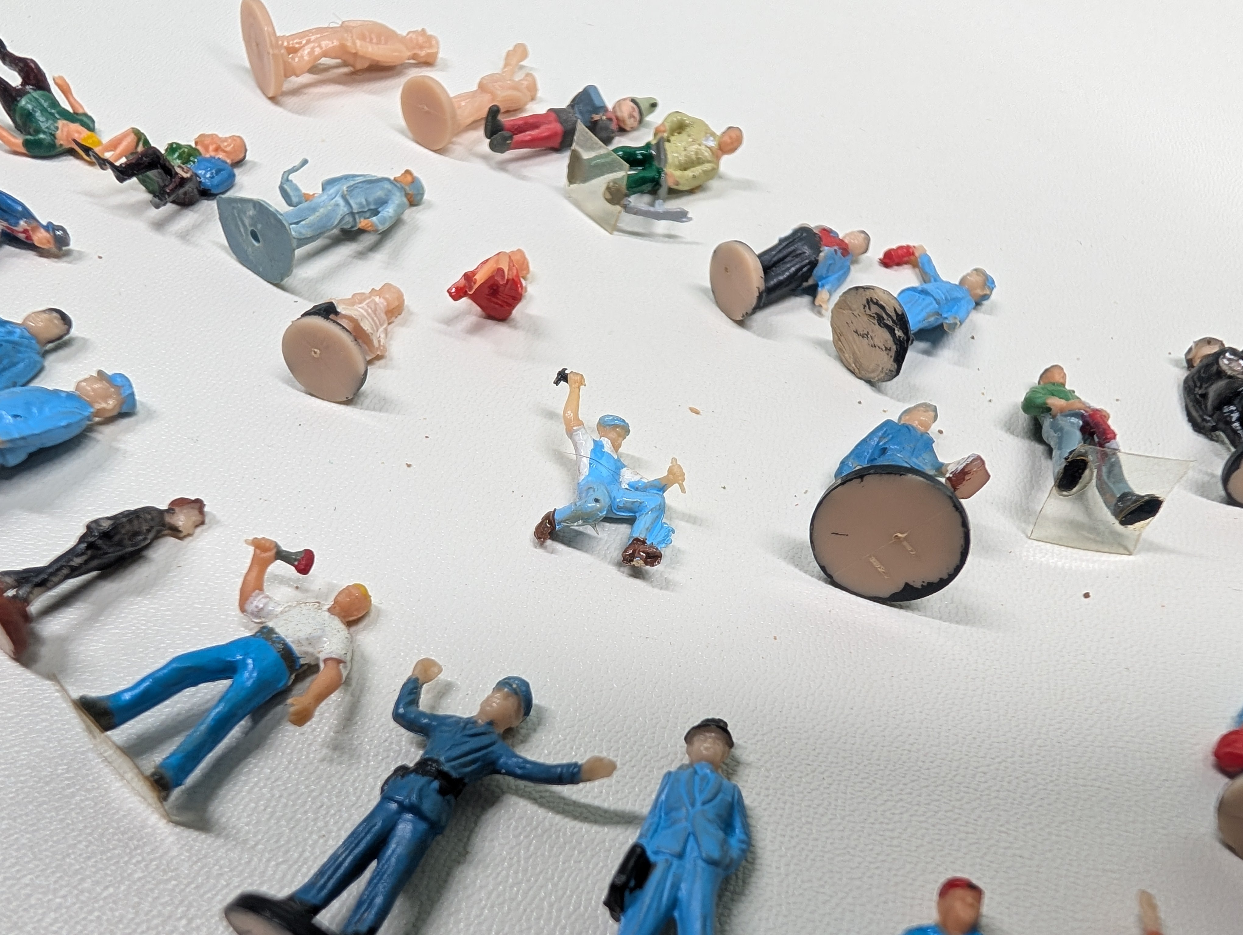 USED HO Scale Lot of People