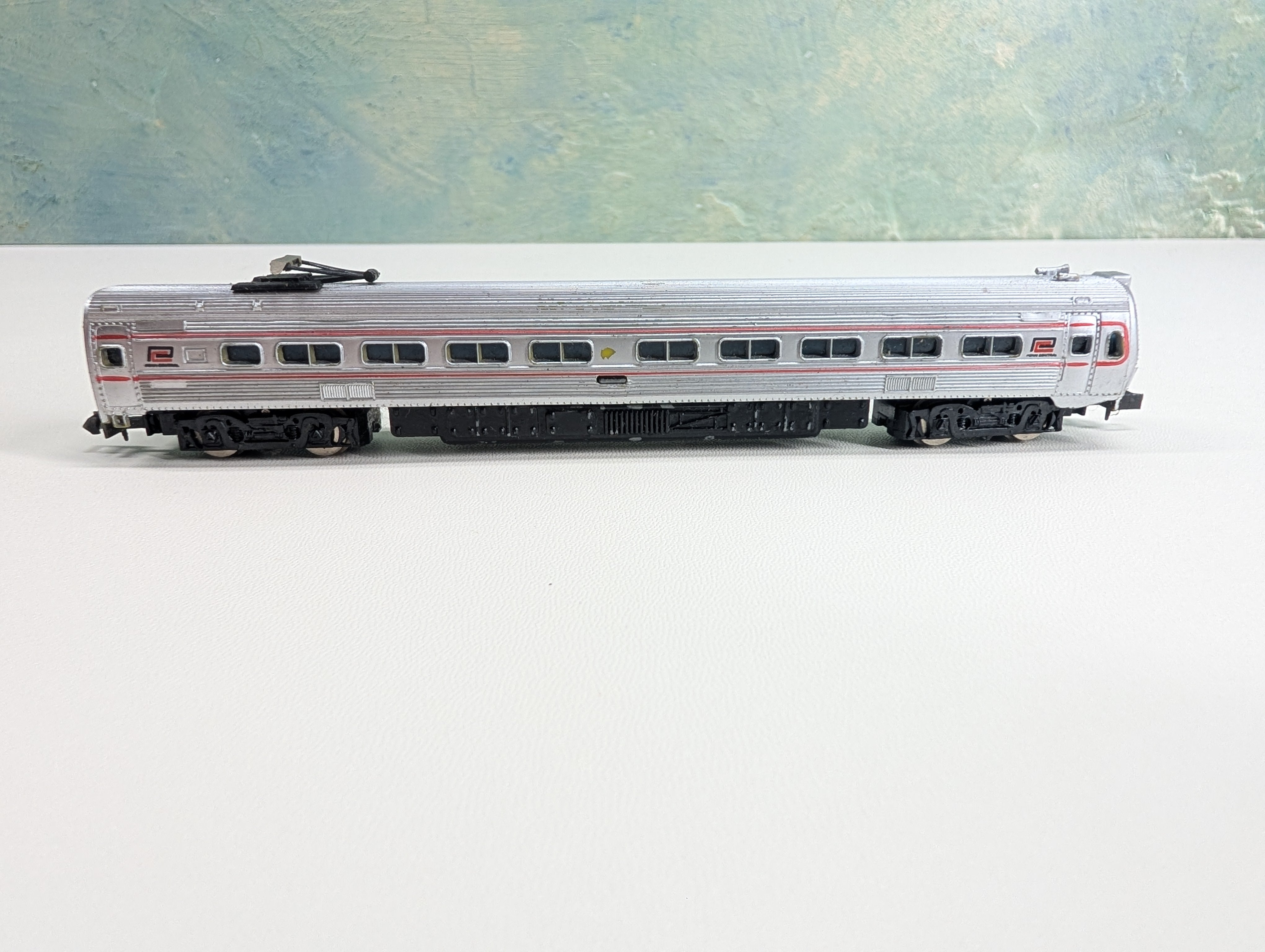 USED Bachmann N Scale Metroliner Coach Powered Penn Central Parts/Repairs