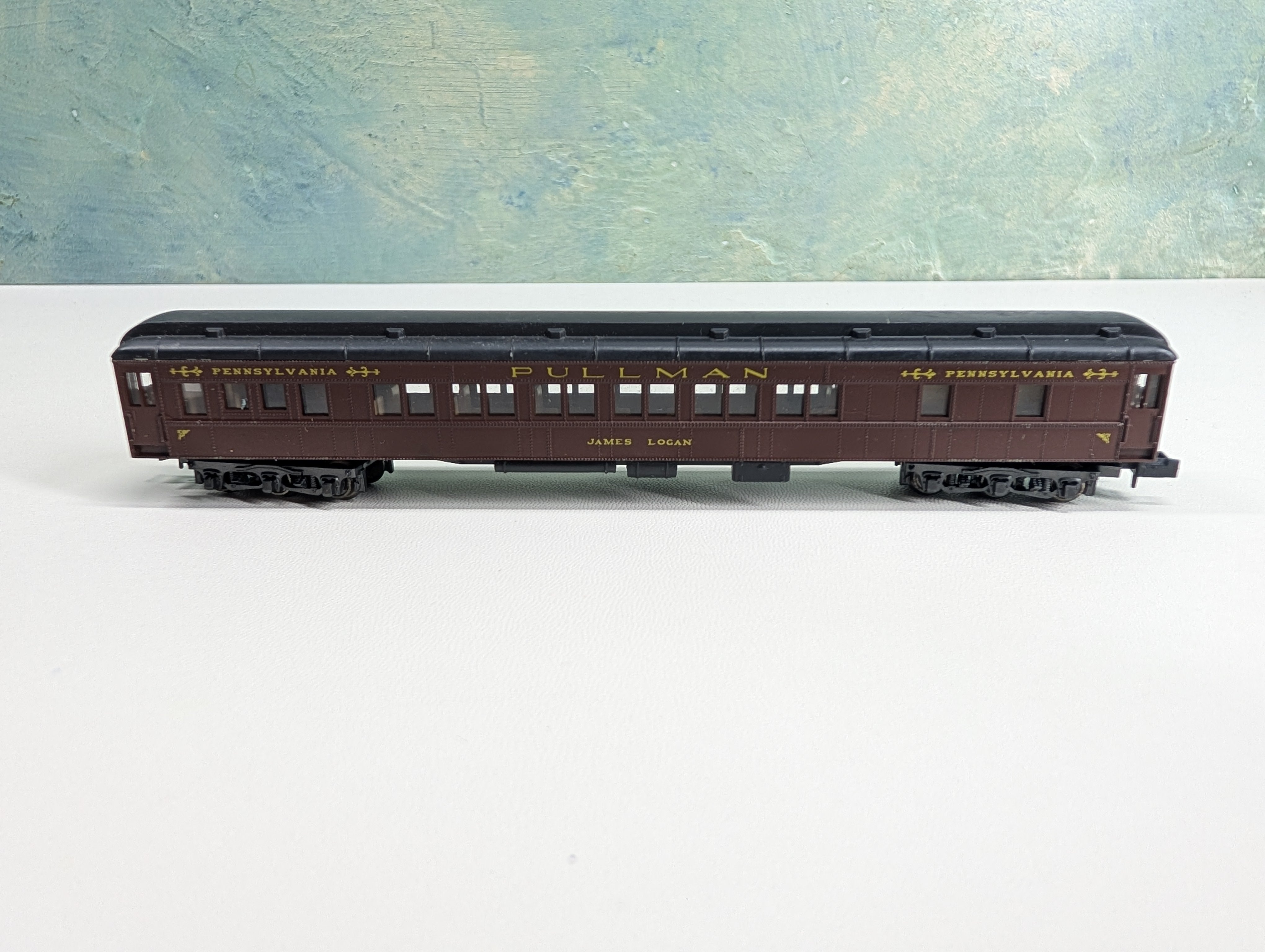 USED Rivarossi N Scale Arnold Passenger Car Pennsylvania James Logan Pullman