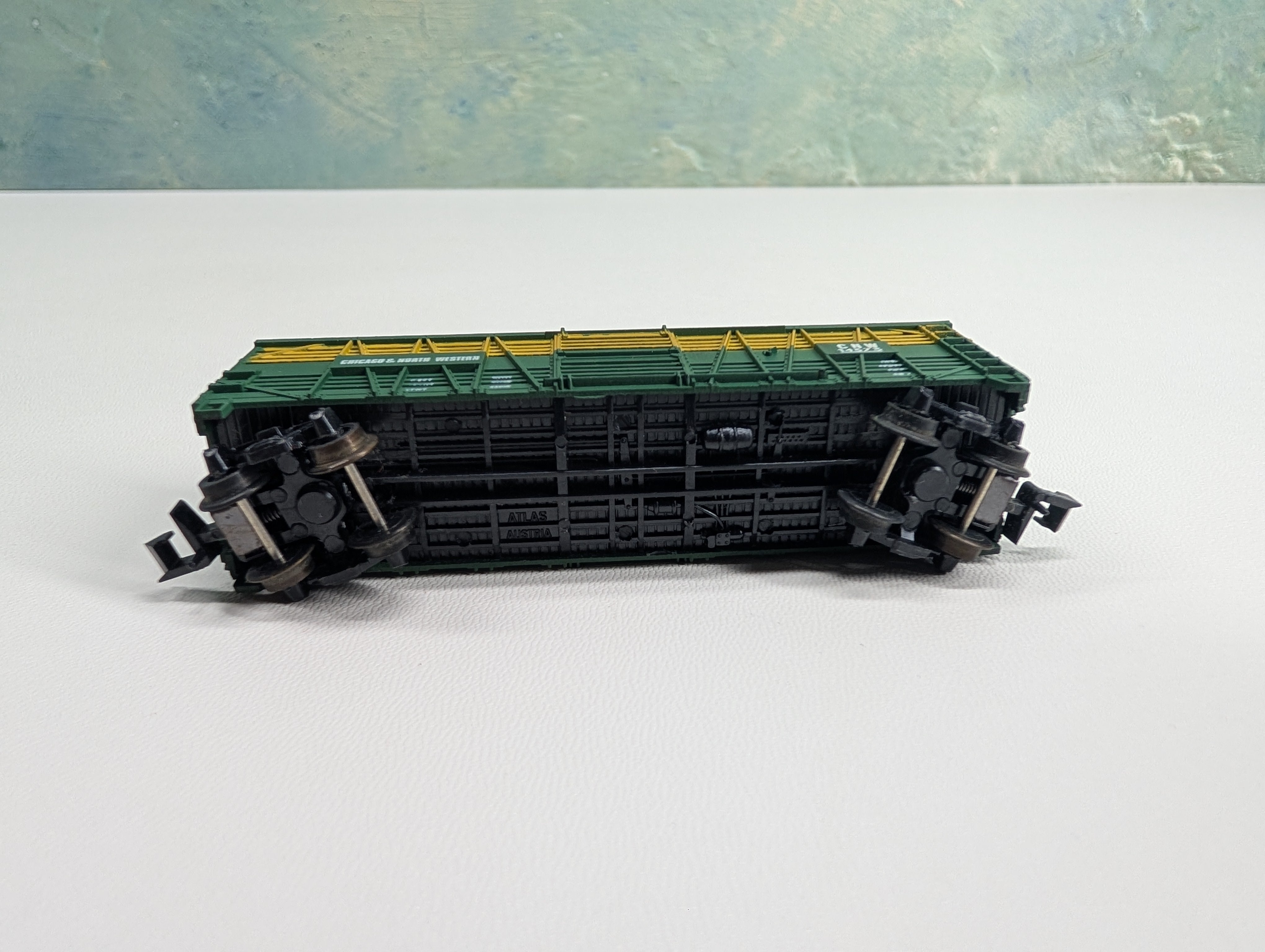USED Atlas N Scale Cattle Stock Car Chicago & North Western CNW #14373