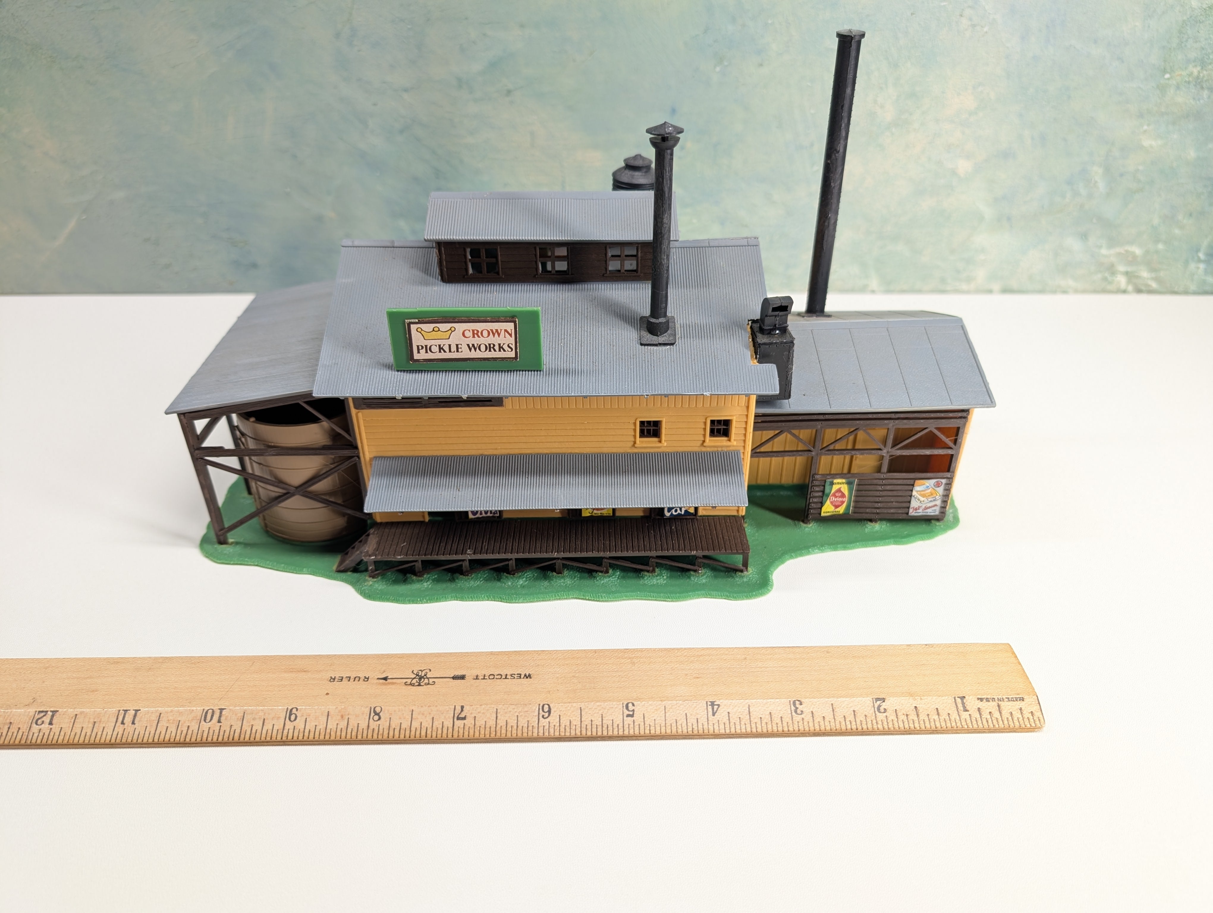 USED HO Scale Crown Pickle Works, Factory