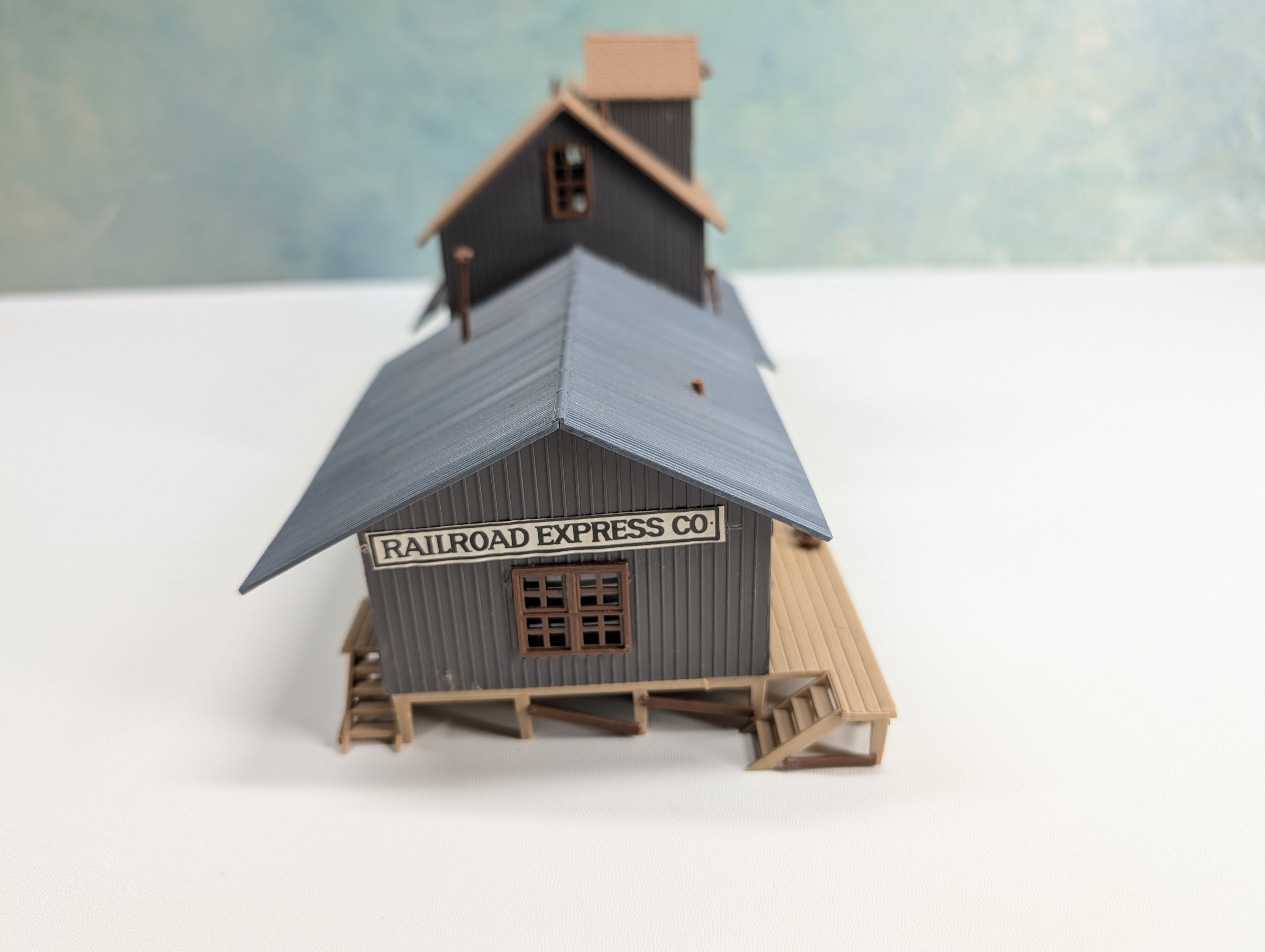 USED HO Scale Raised Railroad Express Co Warehouse