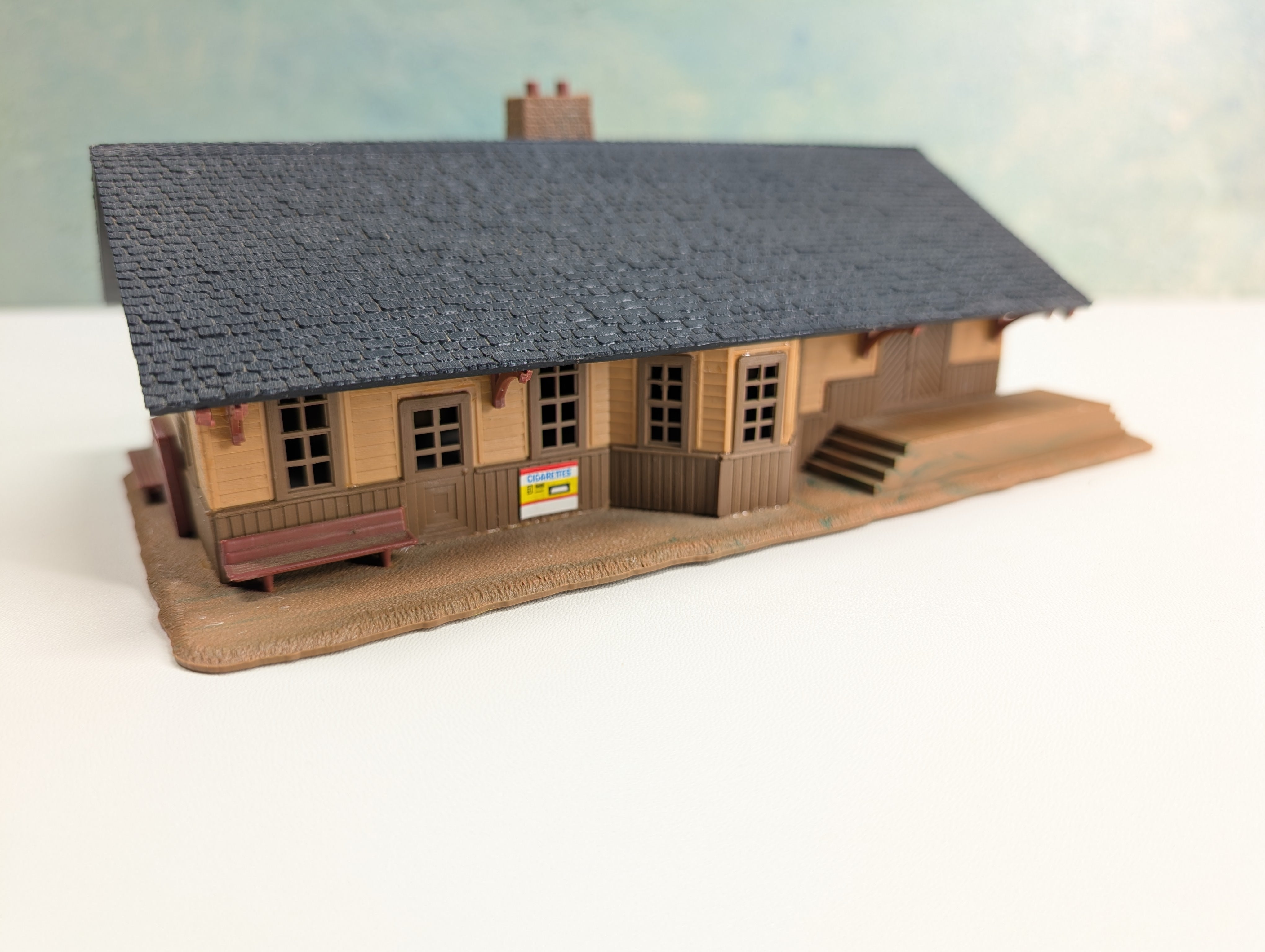 USED Pola HO Scale Old Time Freight Station