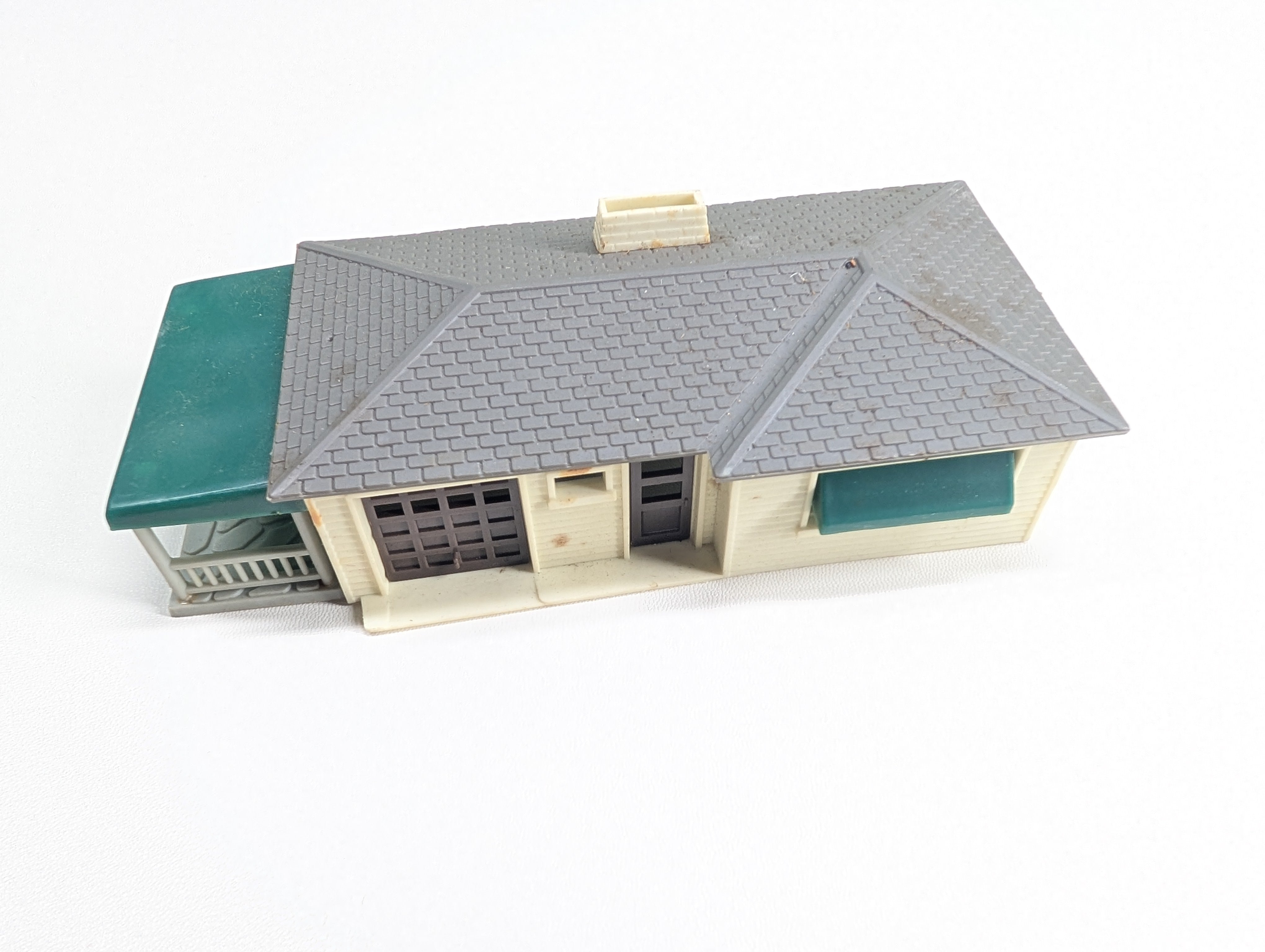 USED Bachmann Plasticville HO Scale Small Ranch House