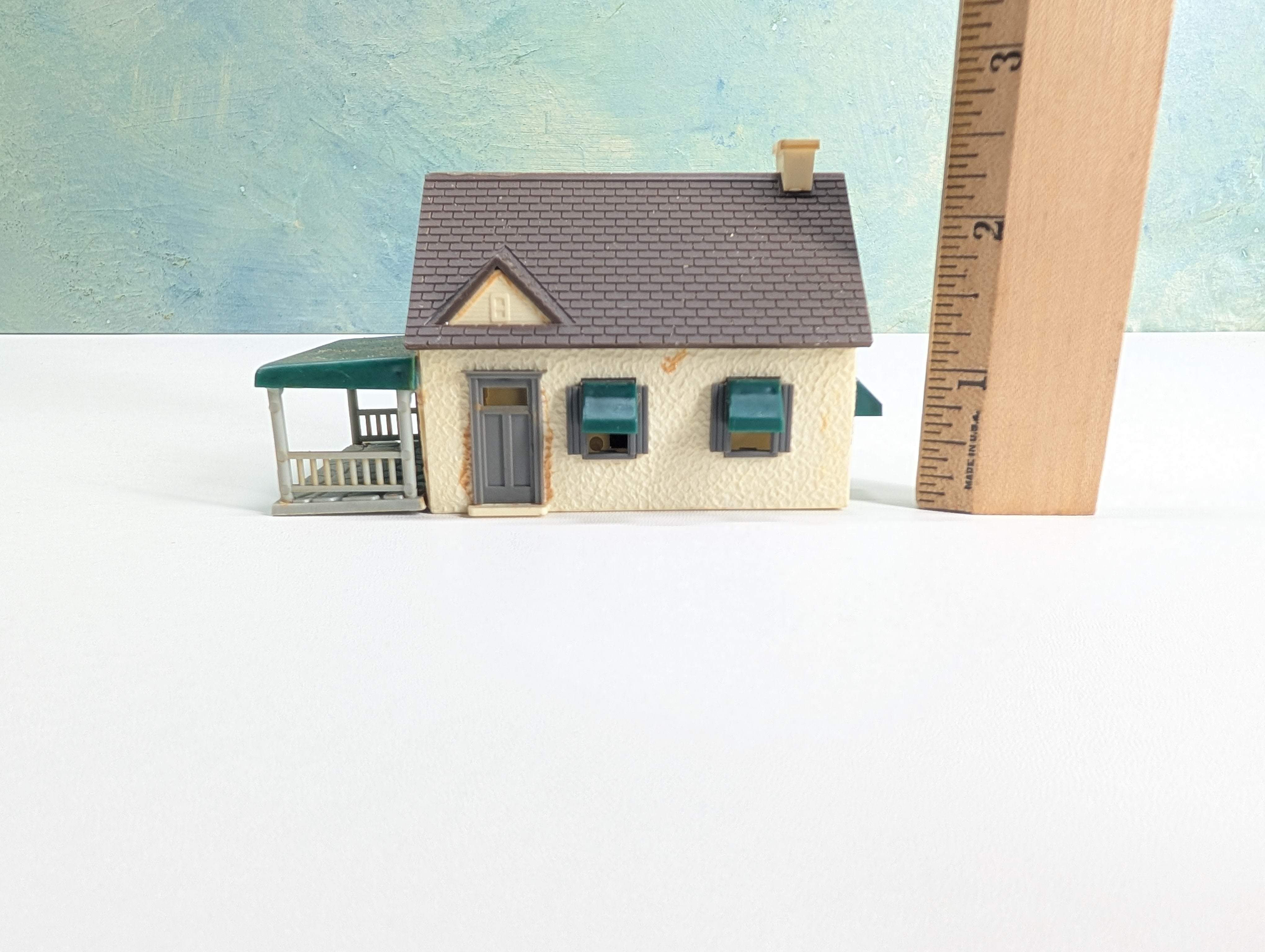 USED Bachmann Plasticville HO Scale Small House