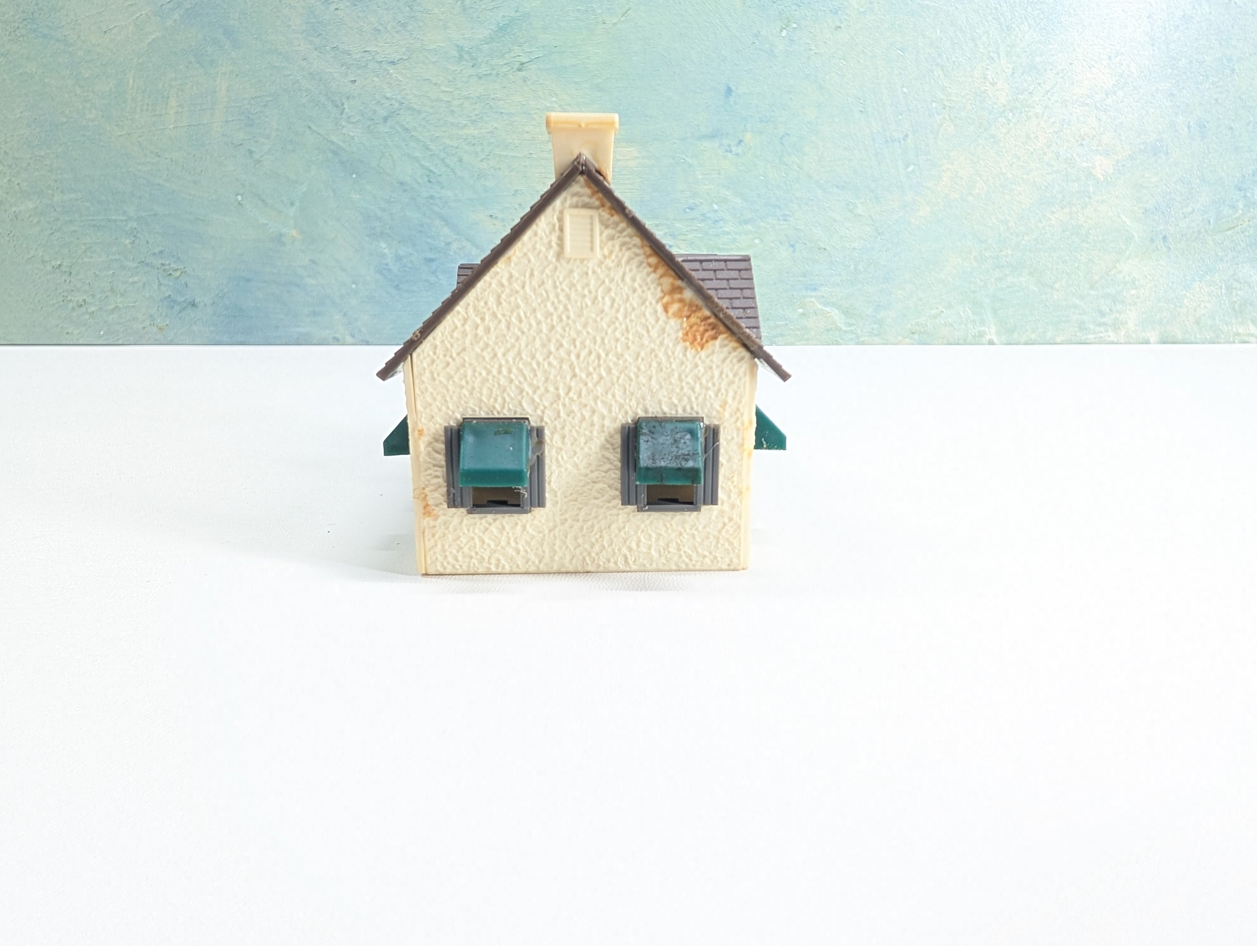 USED Bachmann Plasticville HO Scale Small House