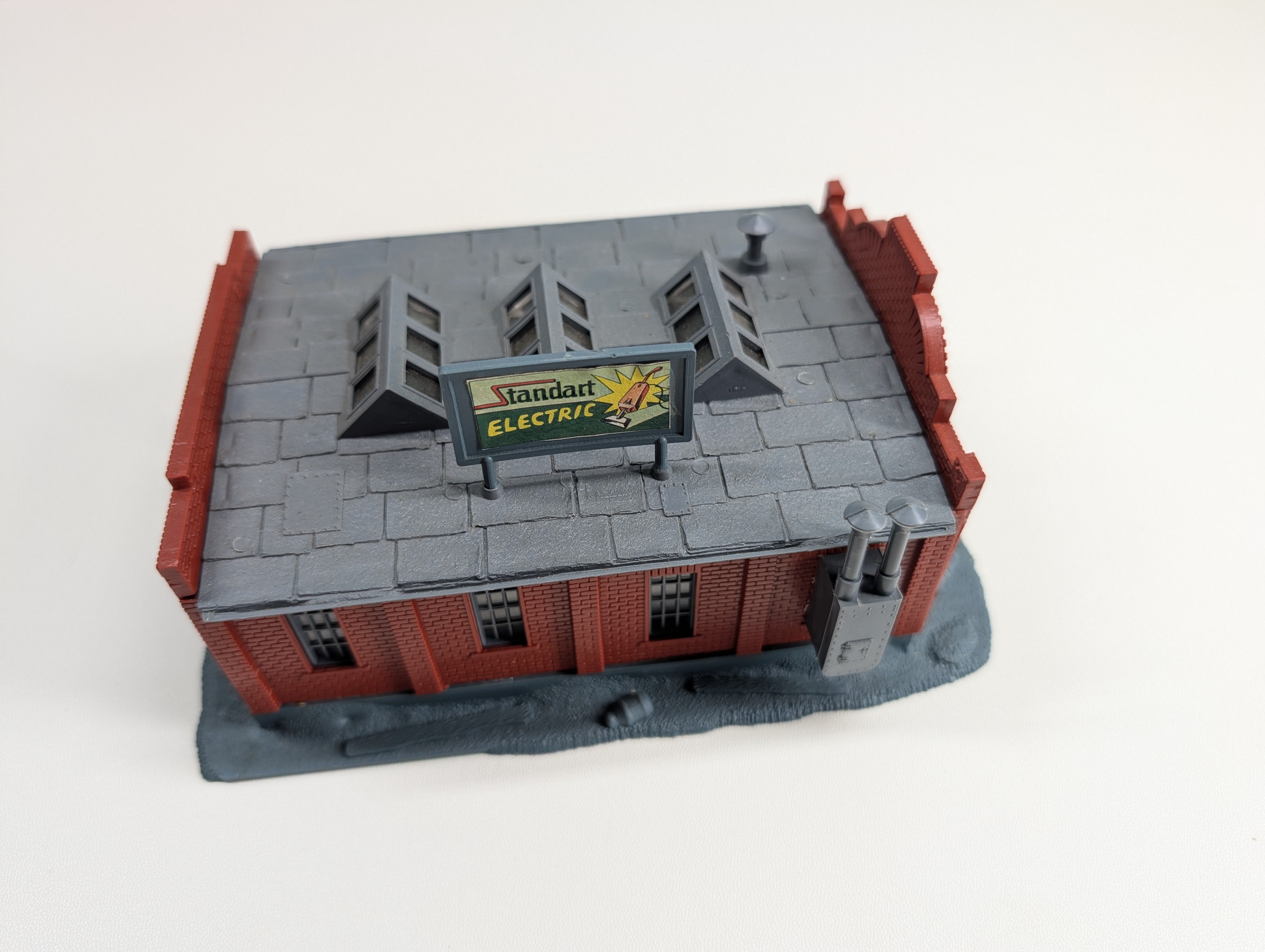 USED Tyco HO Scale Standart Electric, Brick Building