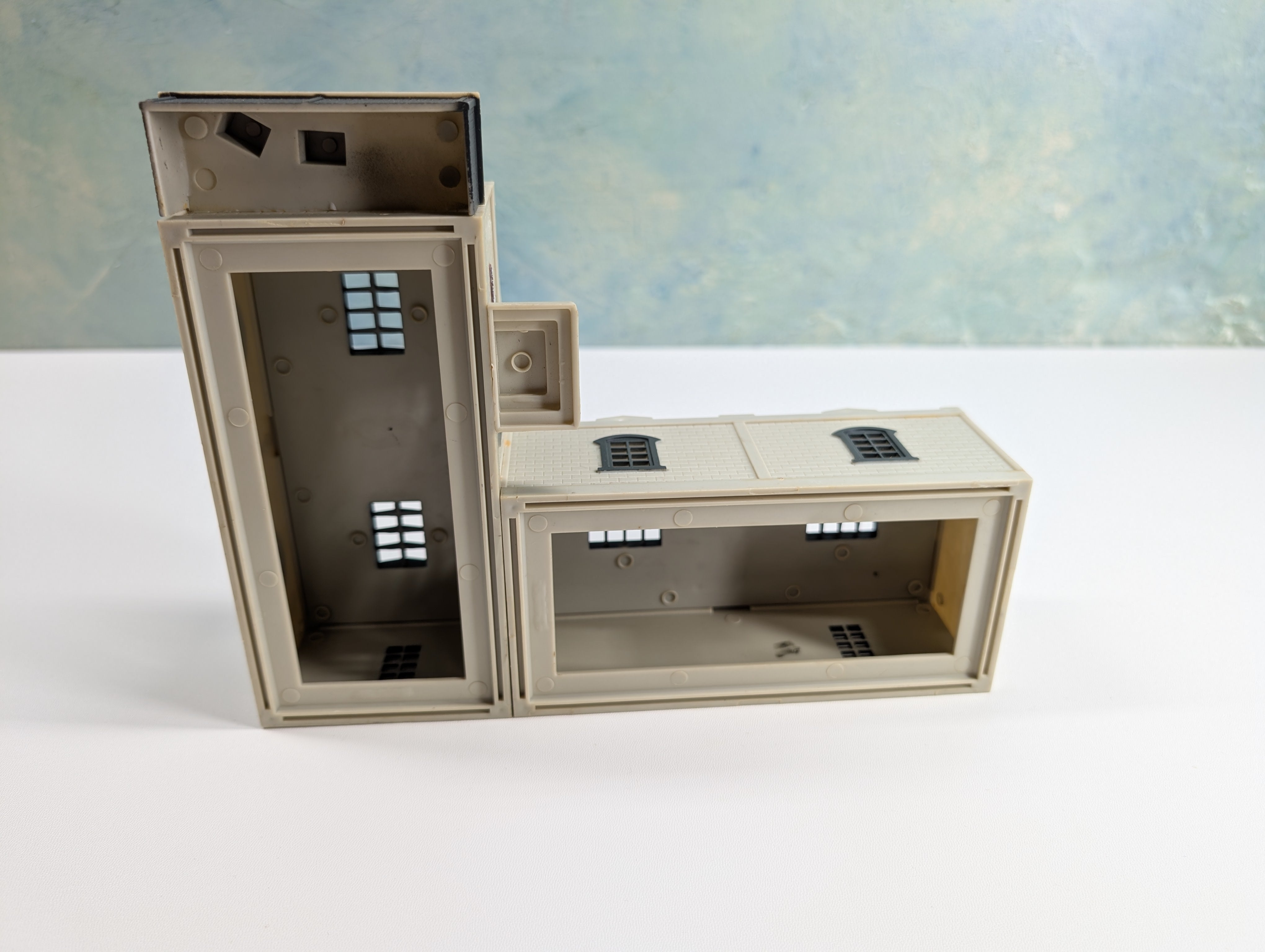 USED HO Scale Shipping & Receiving Buidling, Warehouse