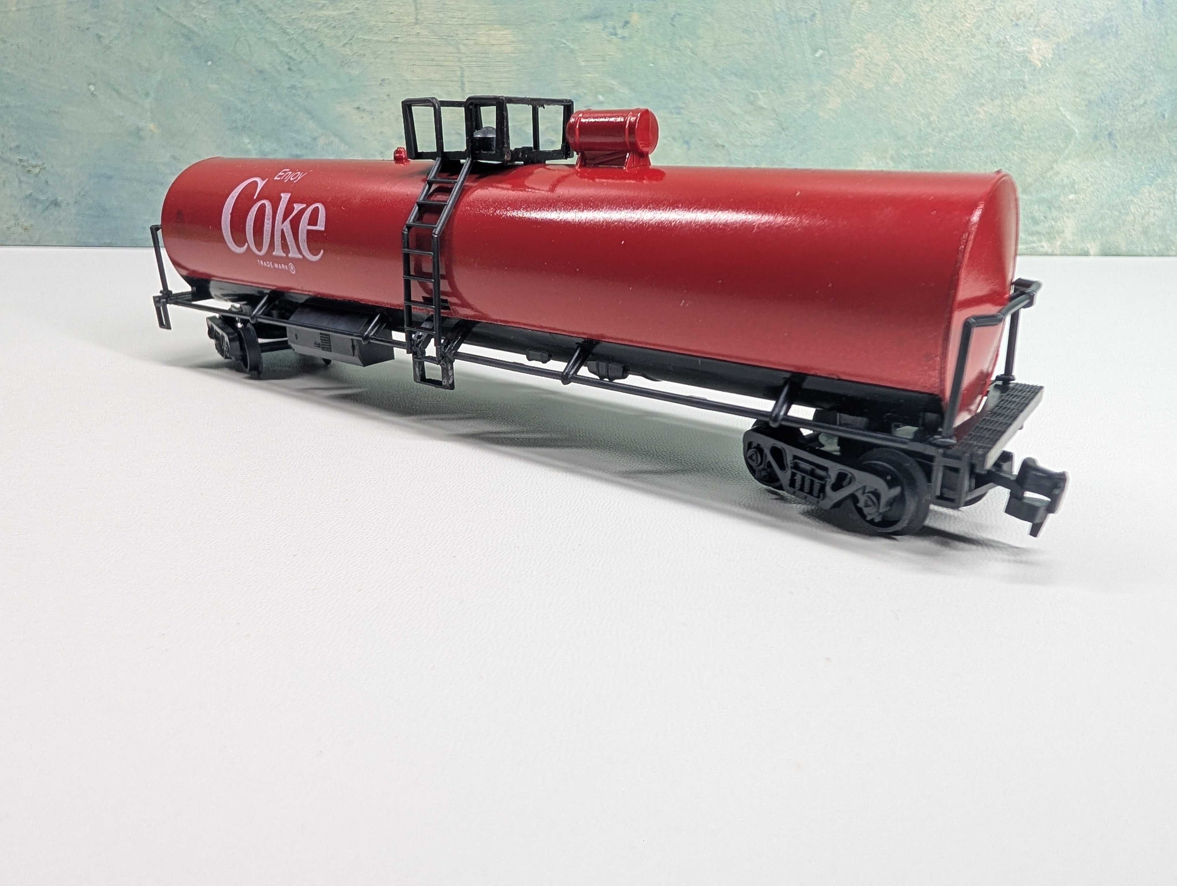 USED Model Power HO Scale Billboard Tank Car Enjoy Coke Coca-Cola RARE