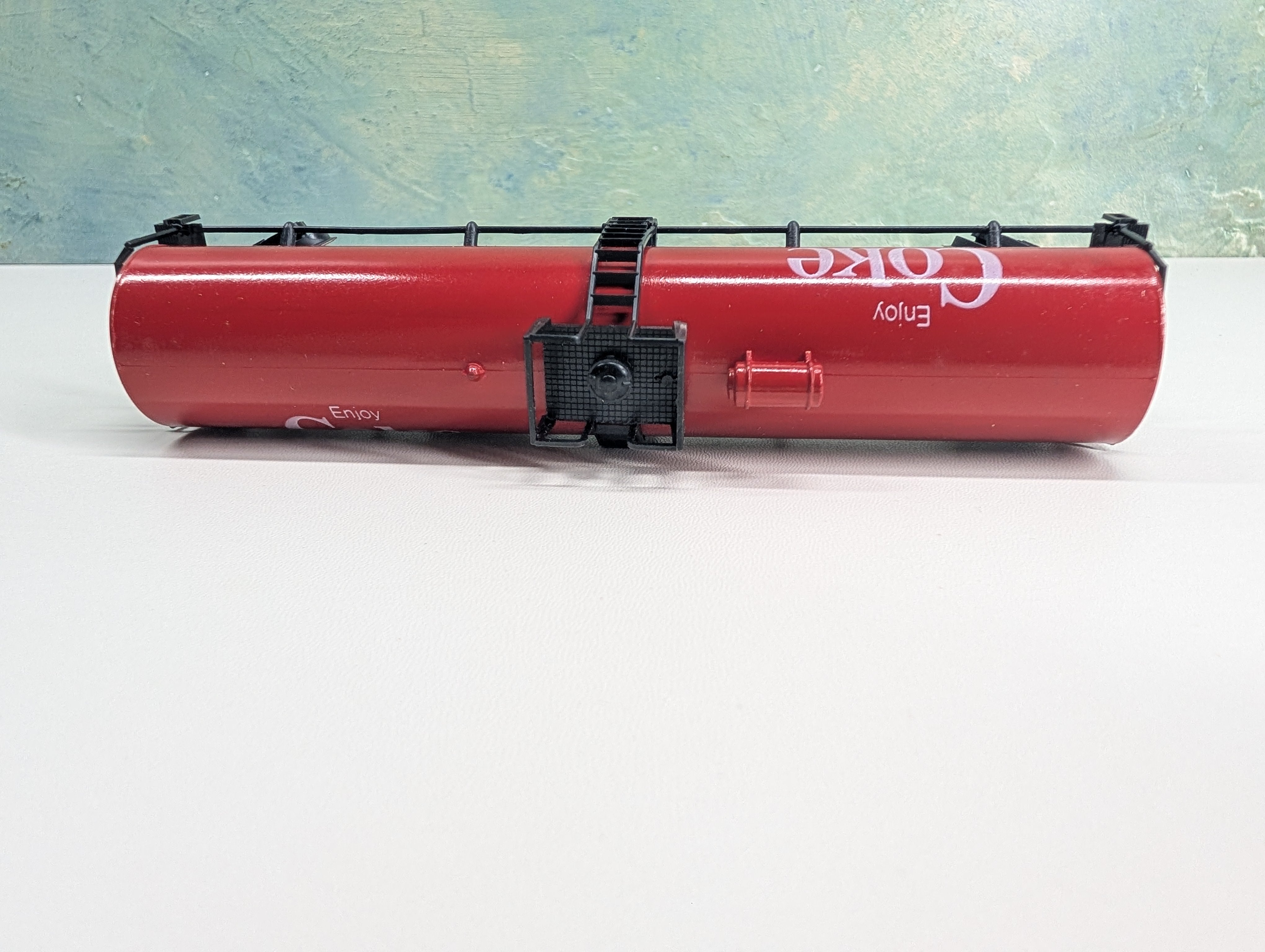 USED Model Power HO Scale Billboard Tank Car Enjoy Coke Coca-Cola RARE