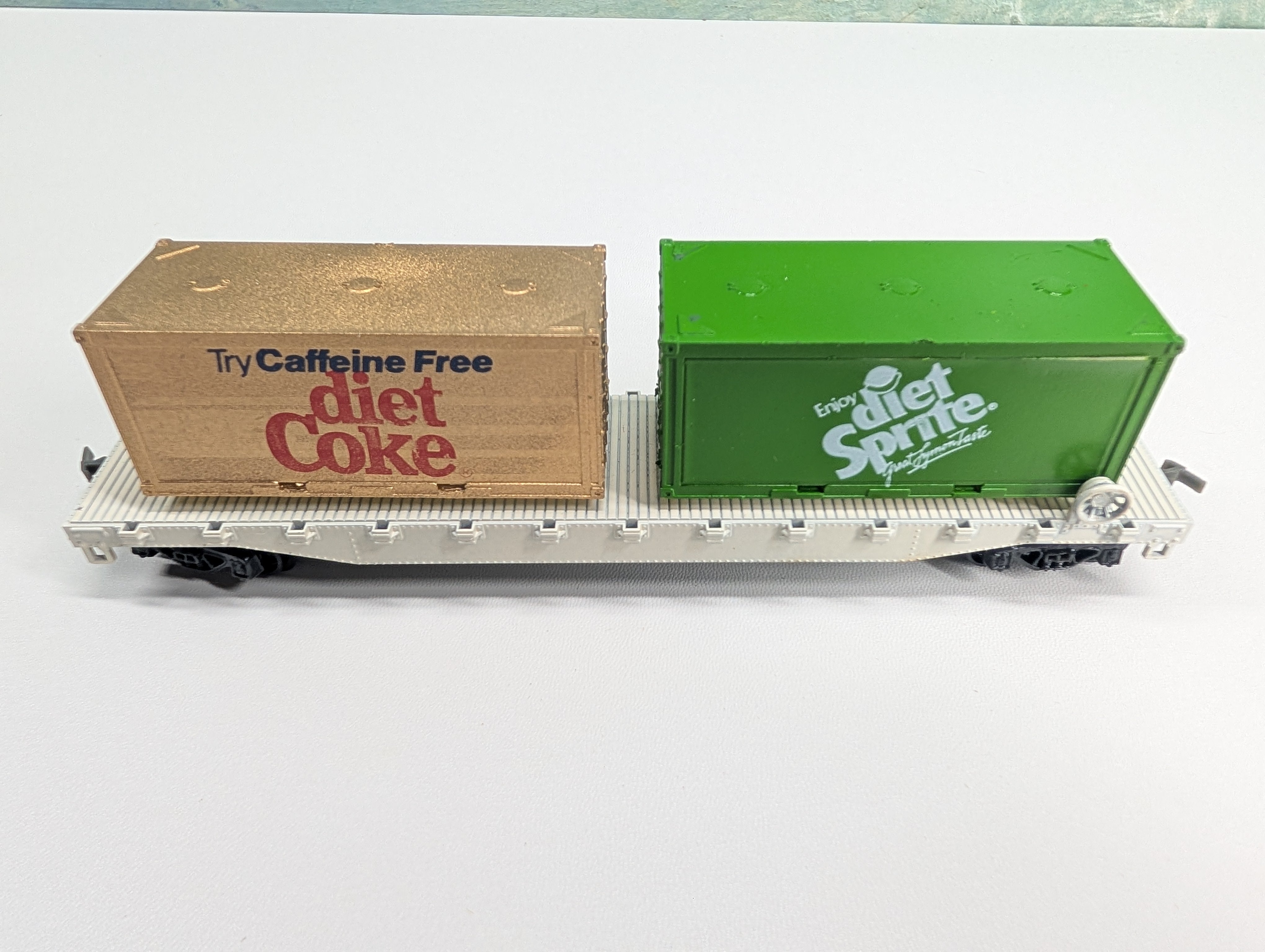 USED Model Power HO Scale Flat Car w/ Billboard Containers Diet Sprite, Diet Caffeine Free Coke Coca-Cola RARE