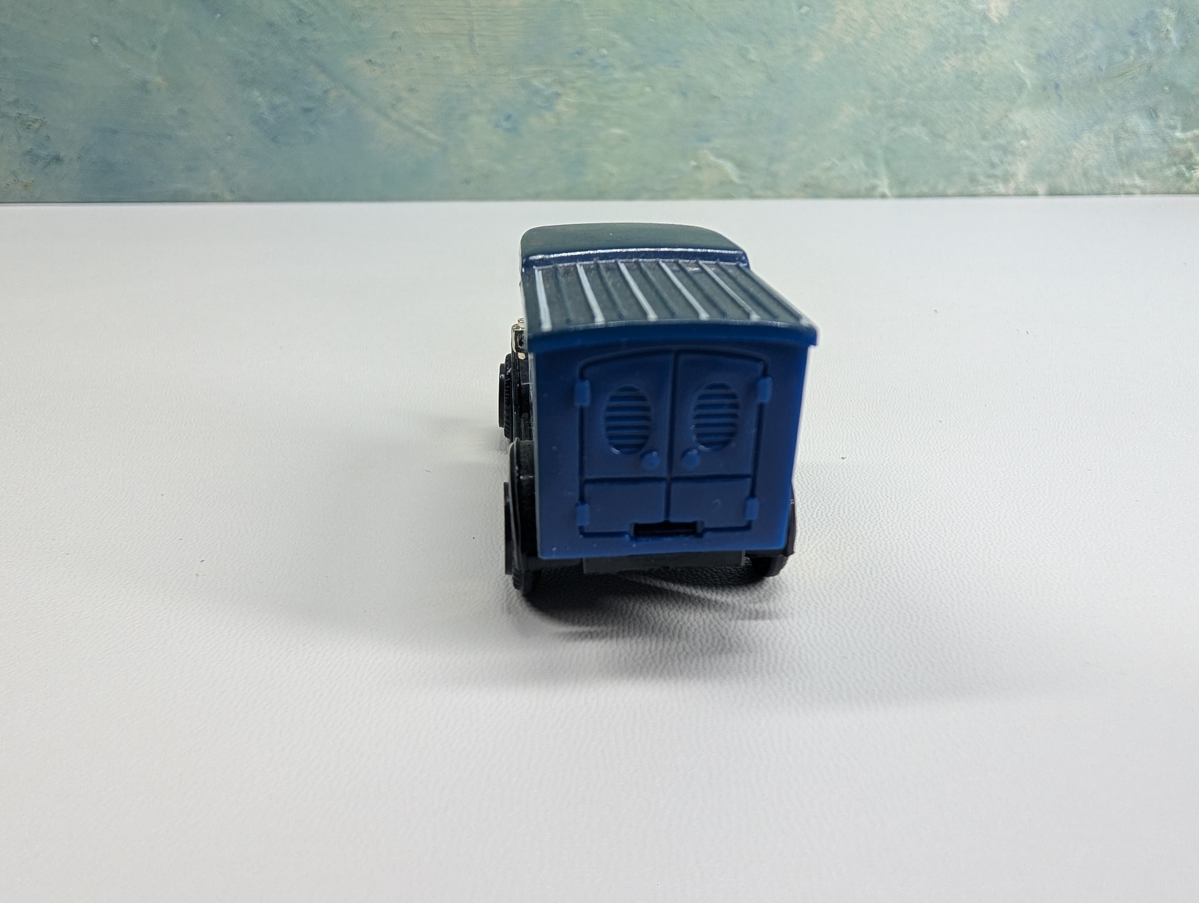USED High Speed #607-612 HO Scale Blue Milk Land Dairy Box Truck