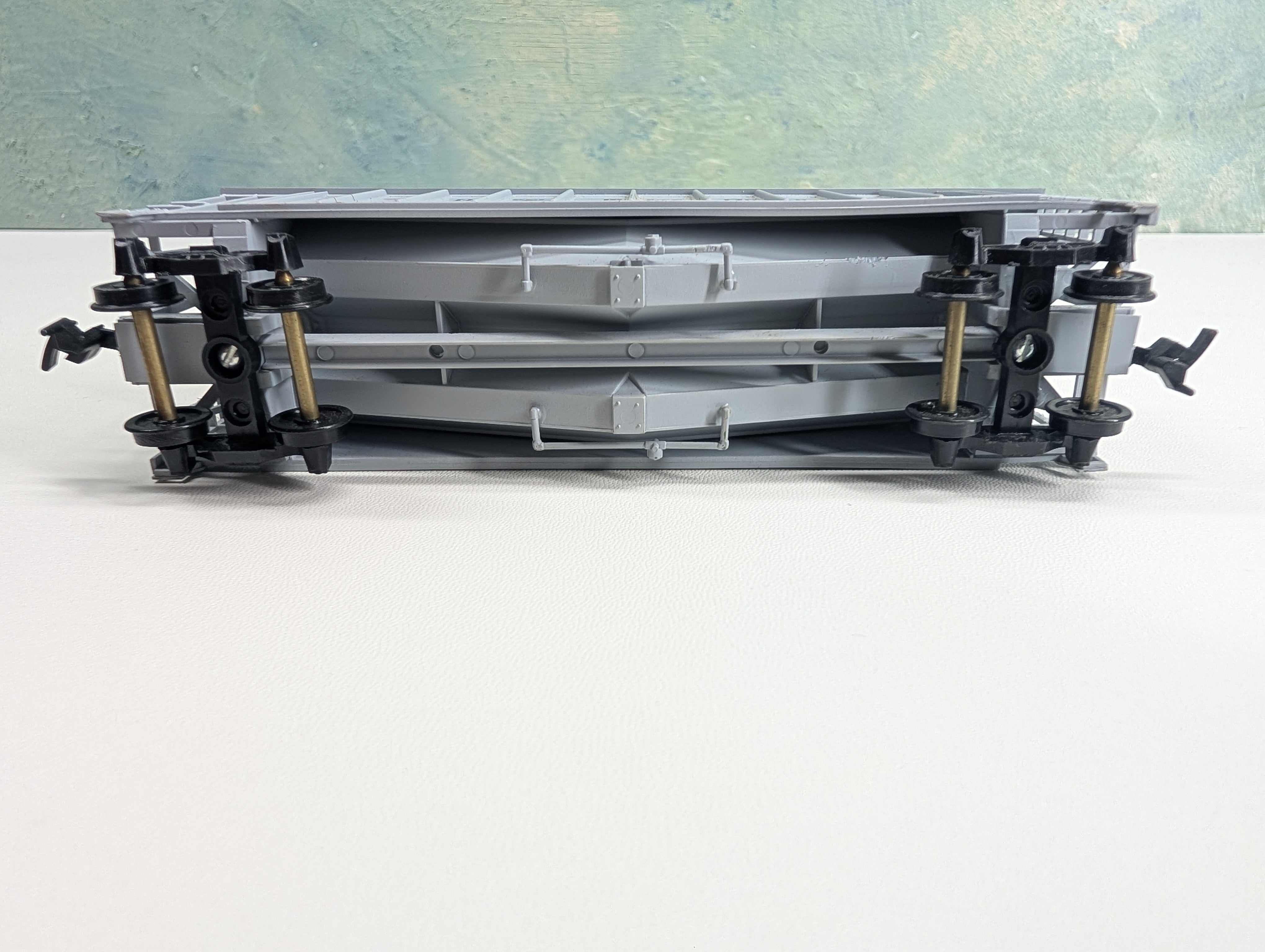 USED Walthers HO Scale Airslide Covered Hopper Nickel Plate Road NKP #575