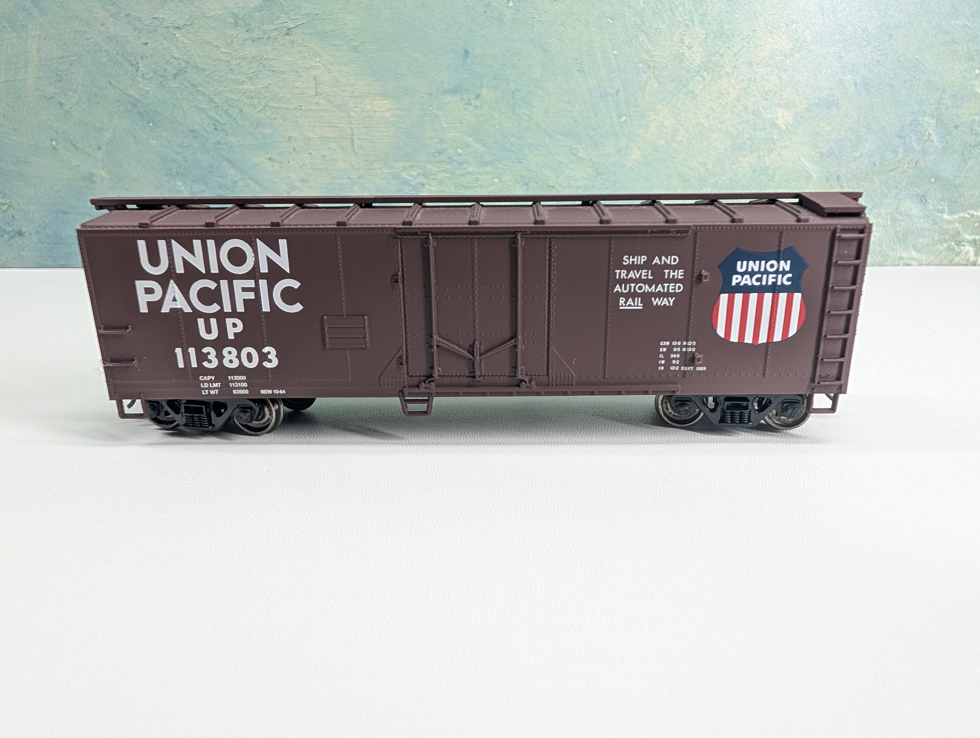 USED Walthers HO Scale 40' Box Car Union Pacific UP #113803 Metal Wheels, Heavy