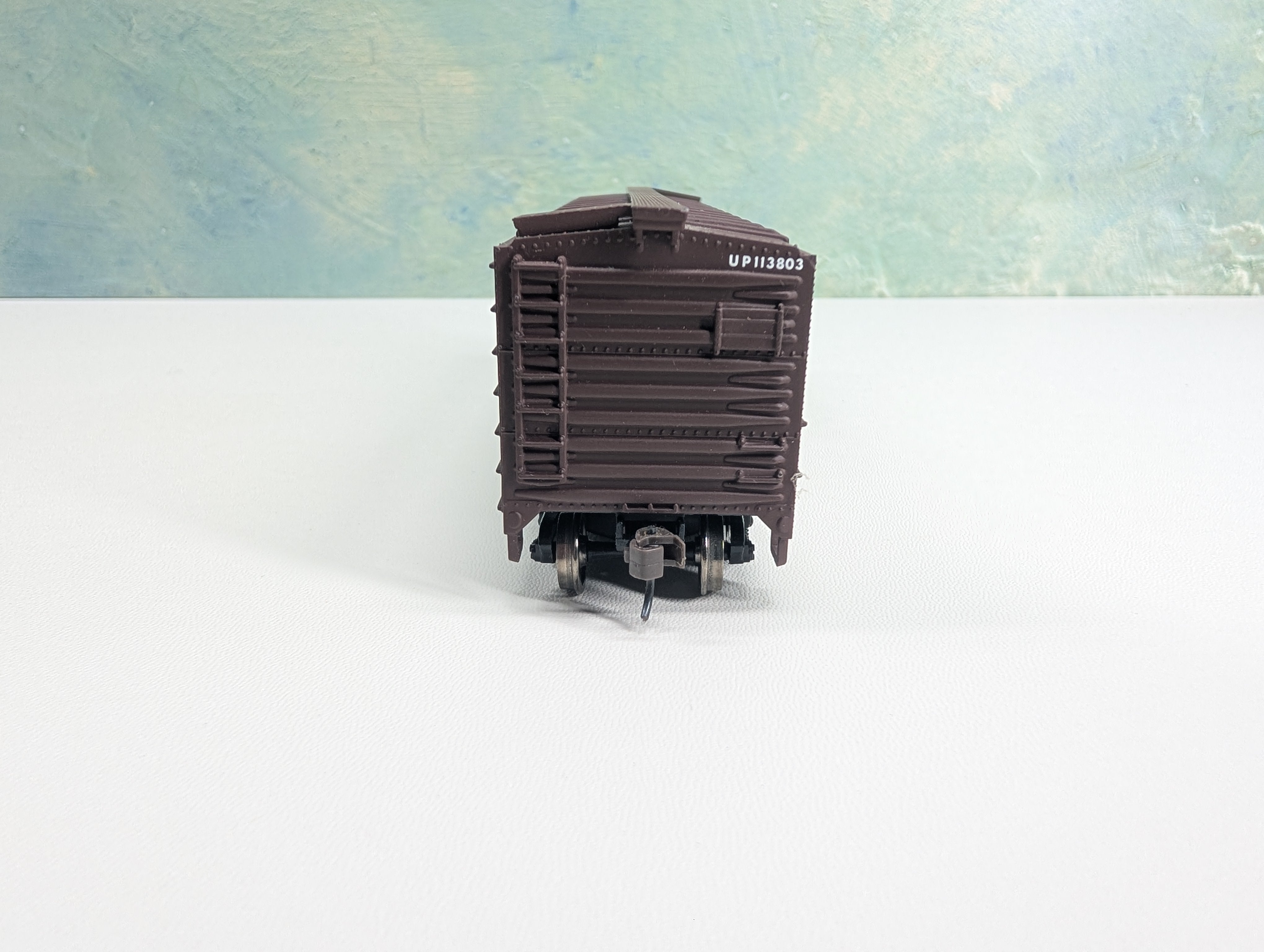 USED Walthers HO Scale 40' Box Car Union Pacific UP #113803 Metal Wheels, Heavy