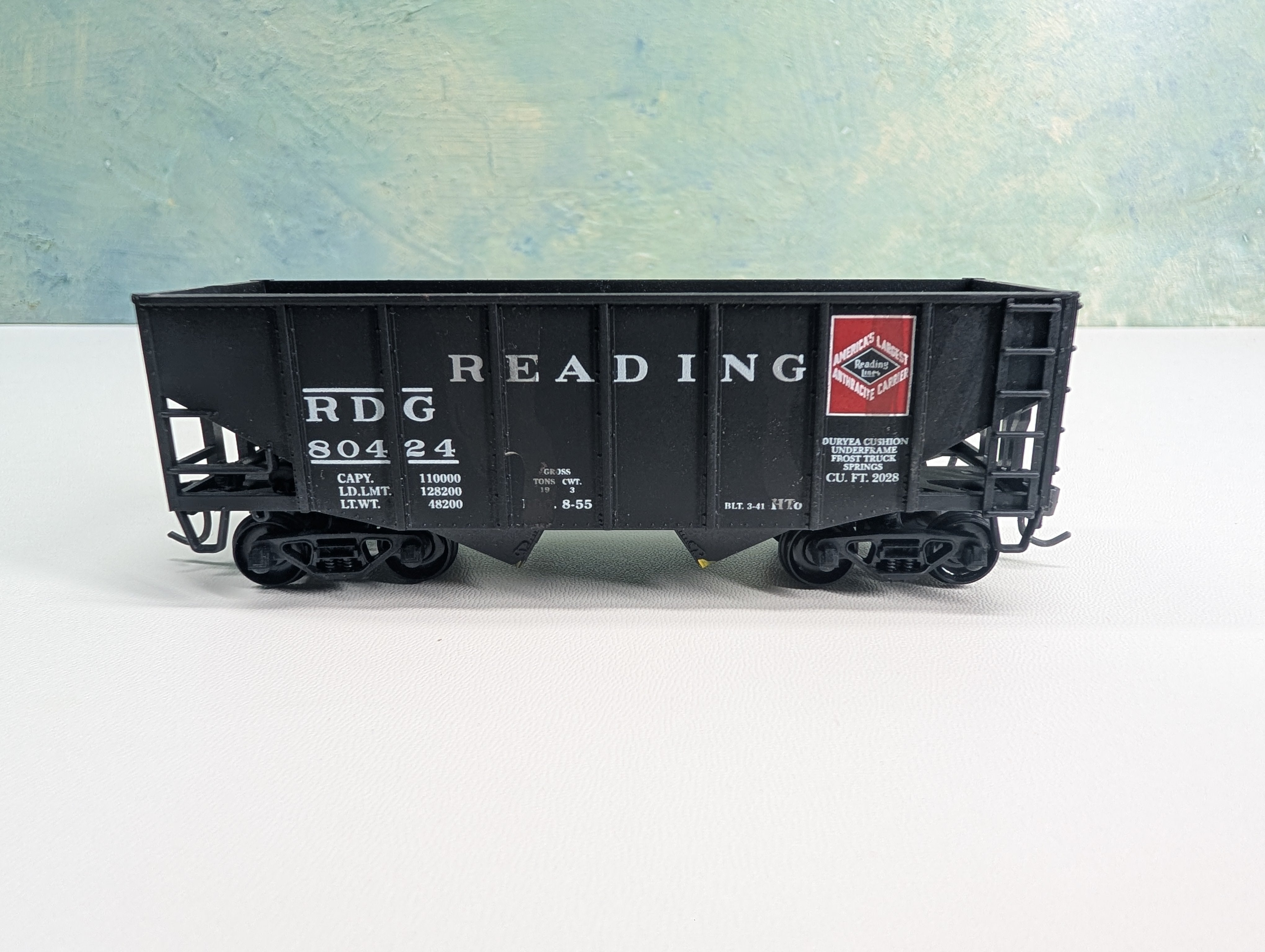 USED Stewart Hobbies HO Scale 2 Bay Hopper Reading RDG #80424