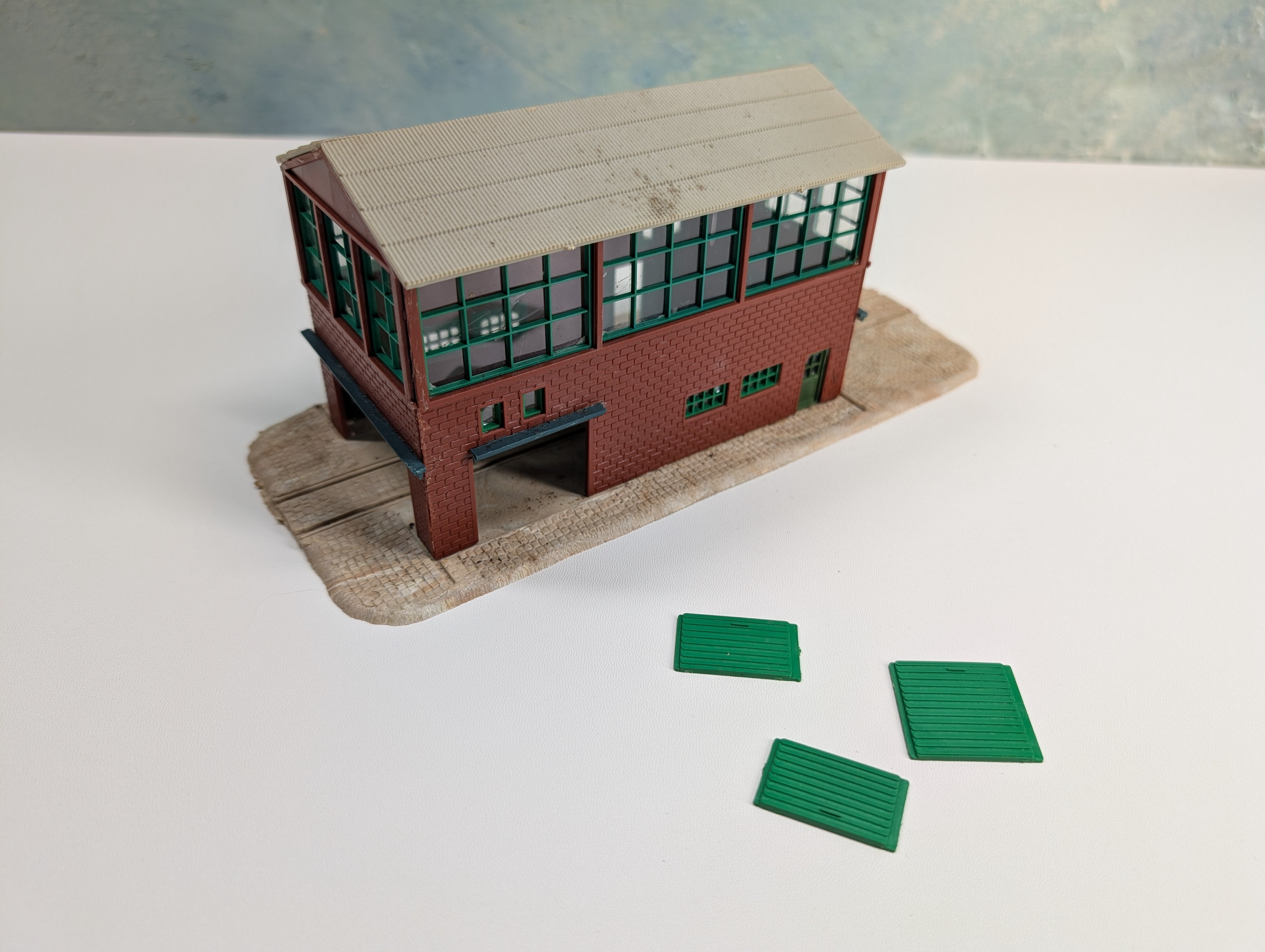 USED HO Scale Abandoned Warehouse