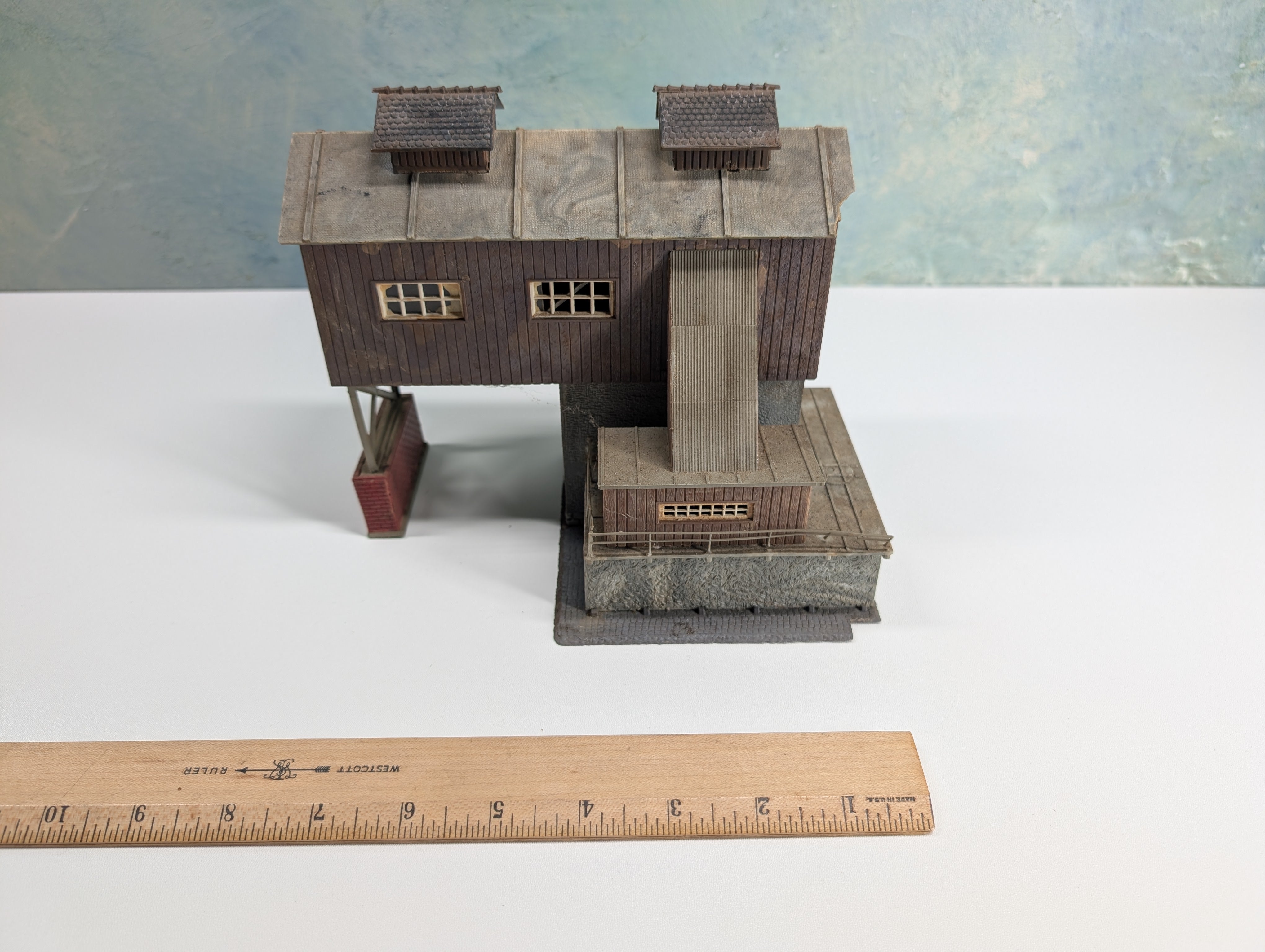 USED HO Scale Coal Depot