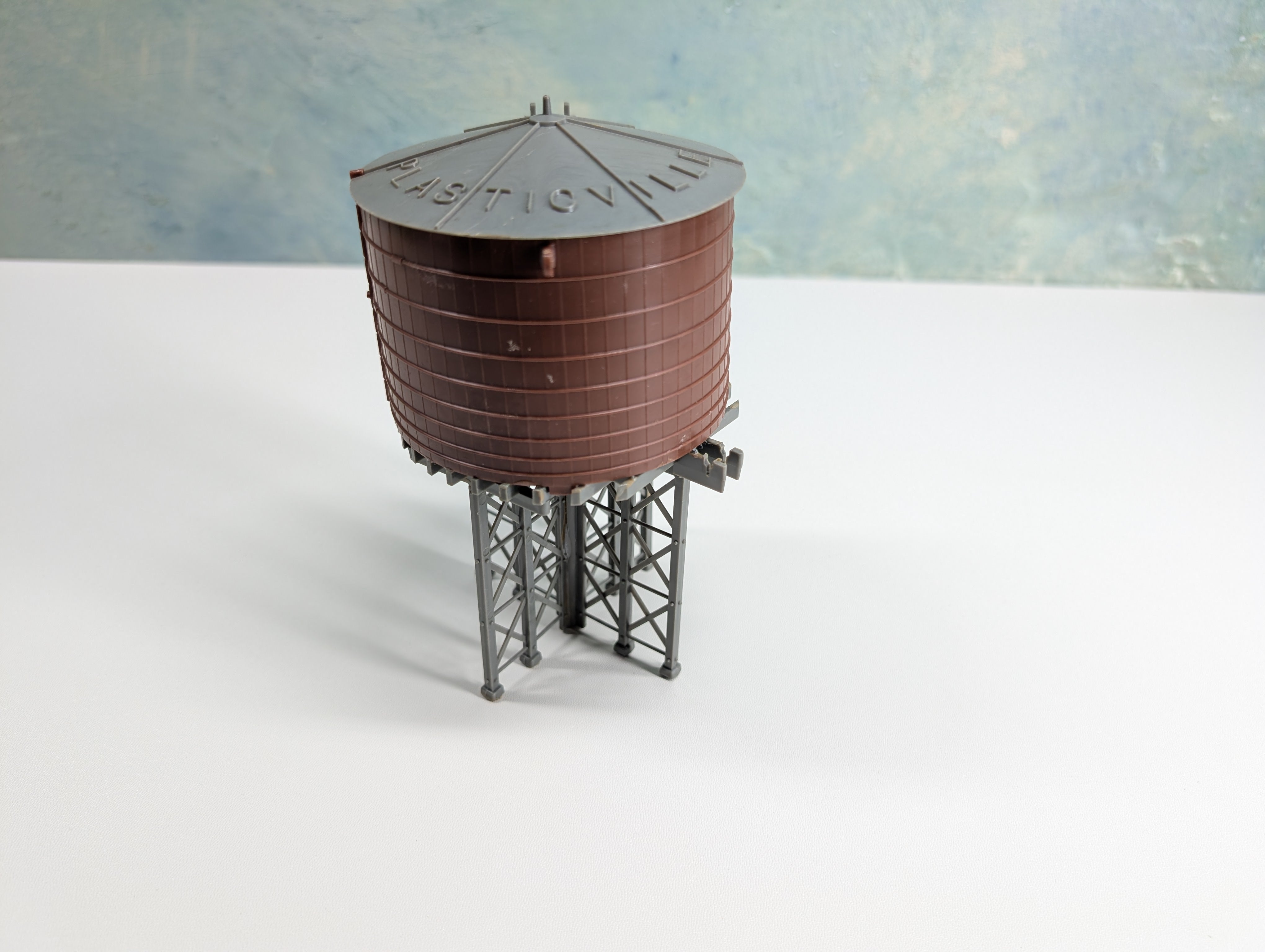 USED Bachmann Plasticville HO Scale Water Tower