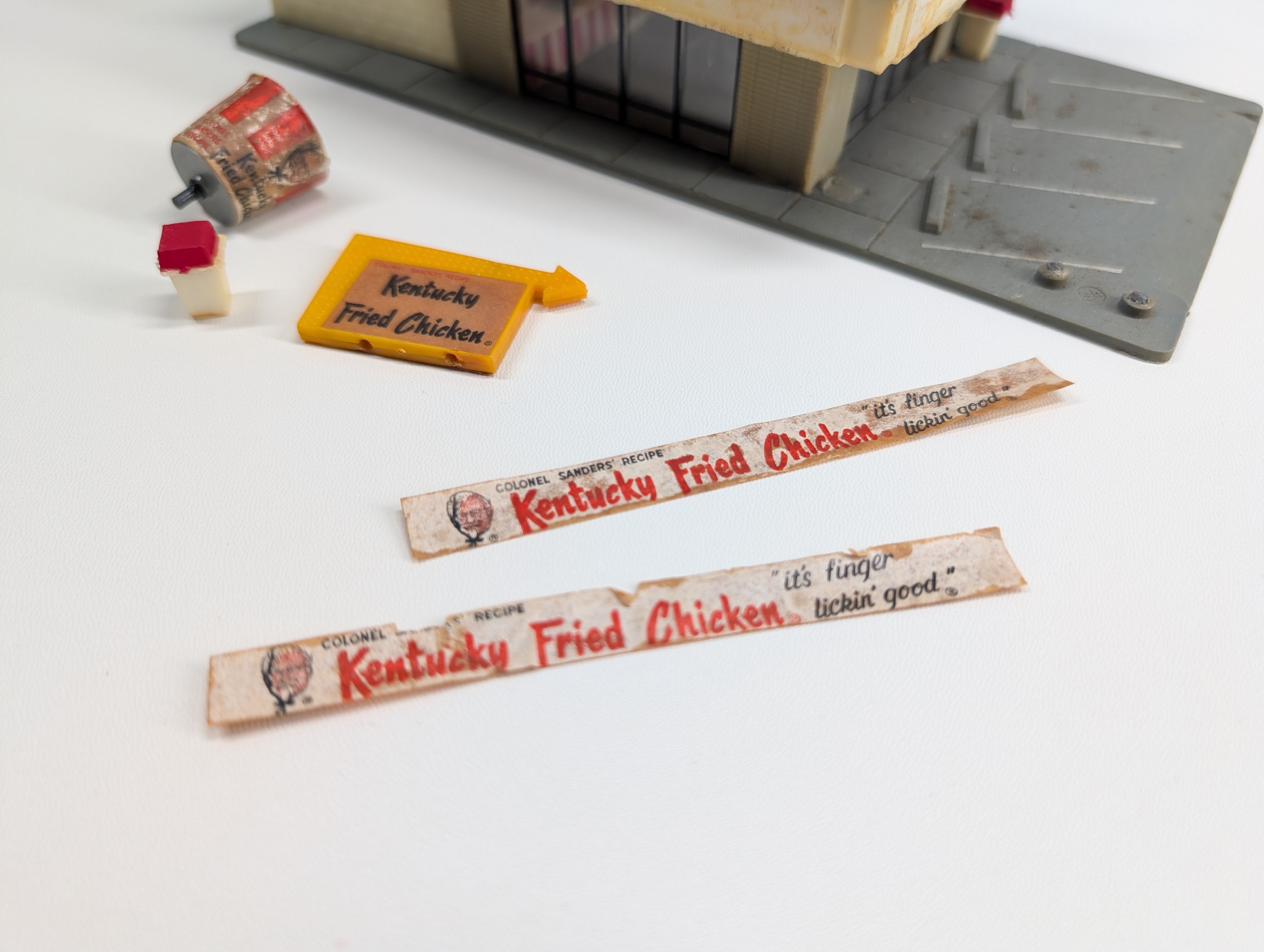USED HO Scale KFC Restaurant