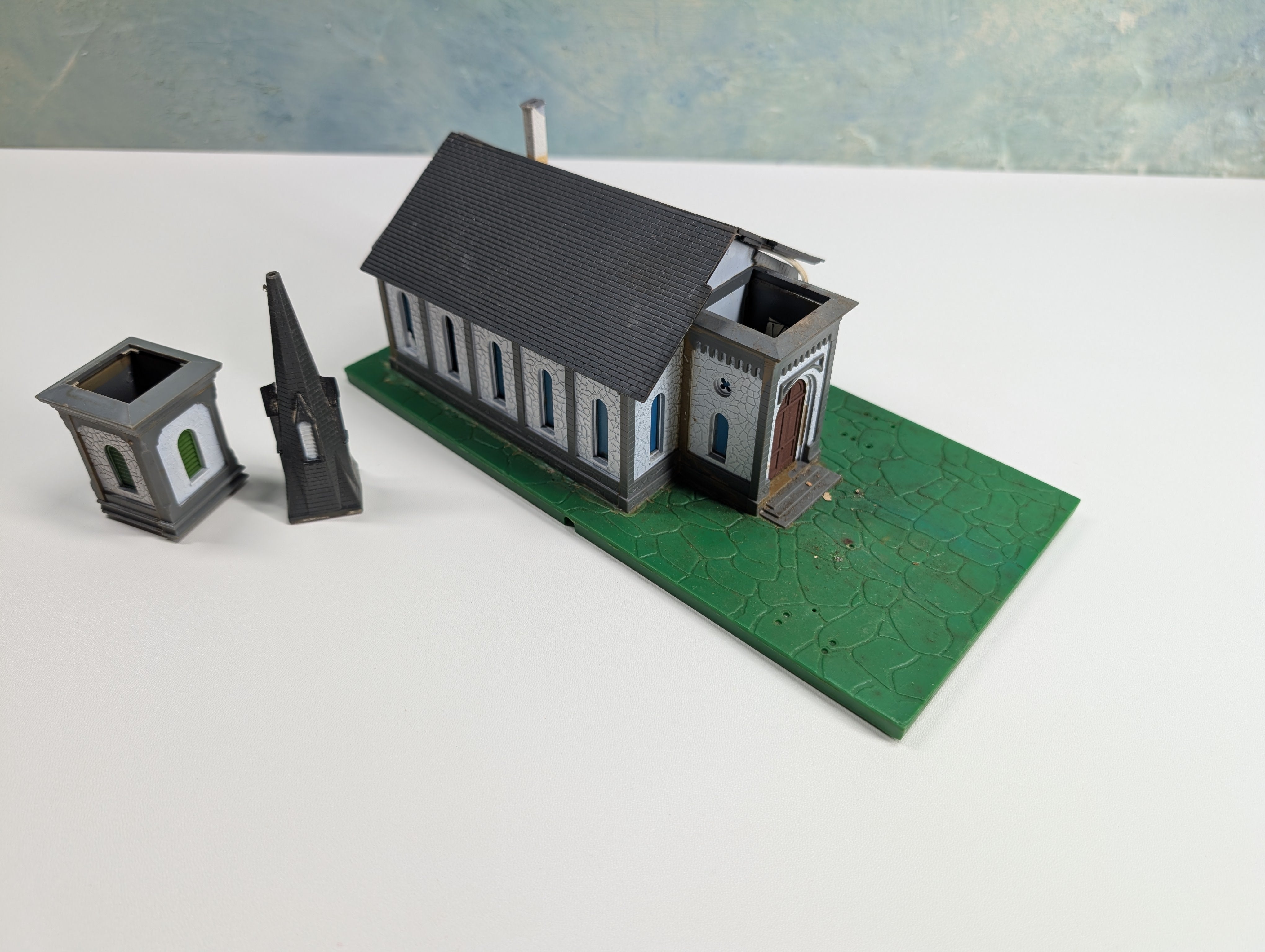 USED Tyco HO Scale Church