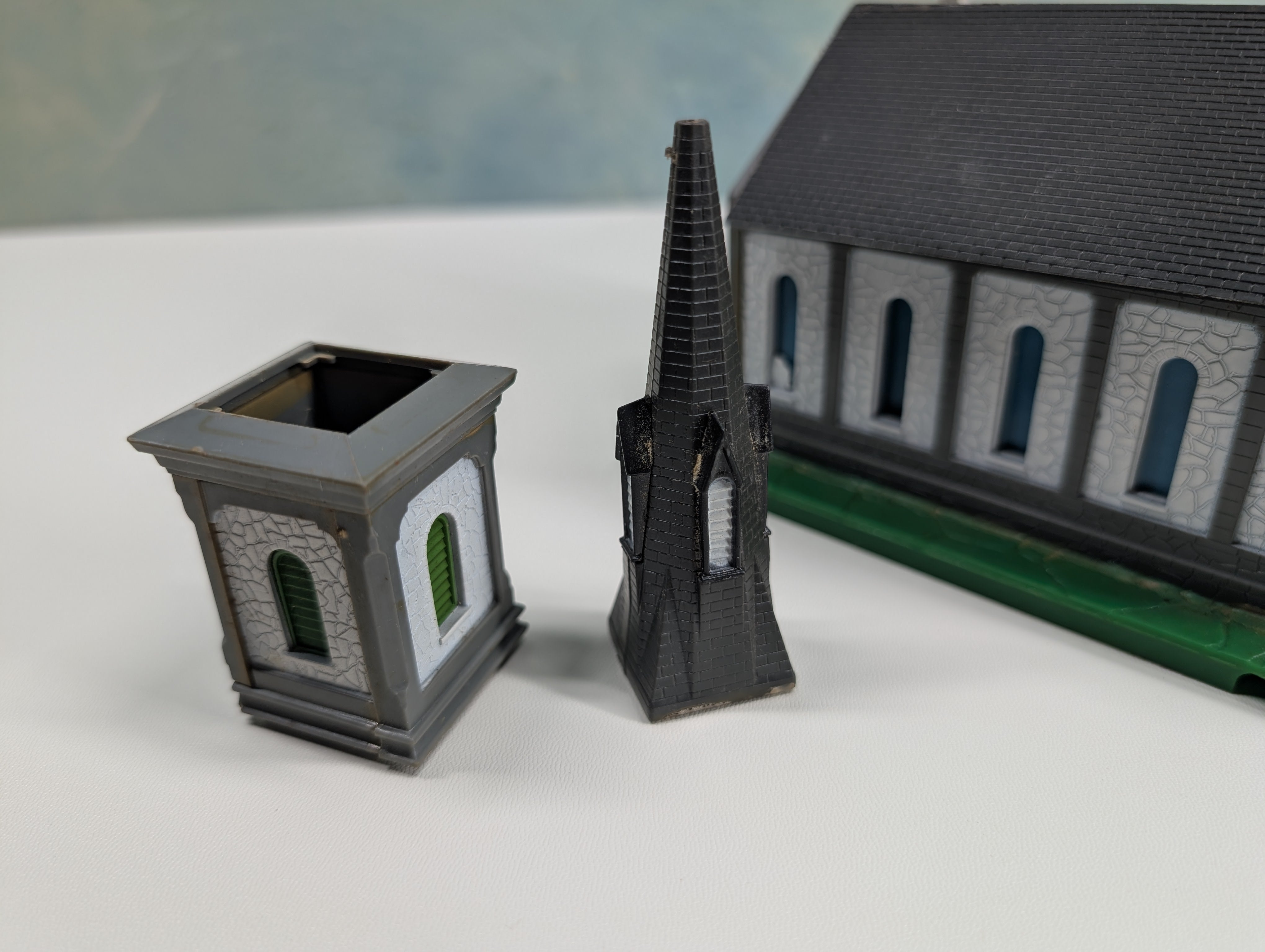 USED Tyco HO Scale Church