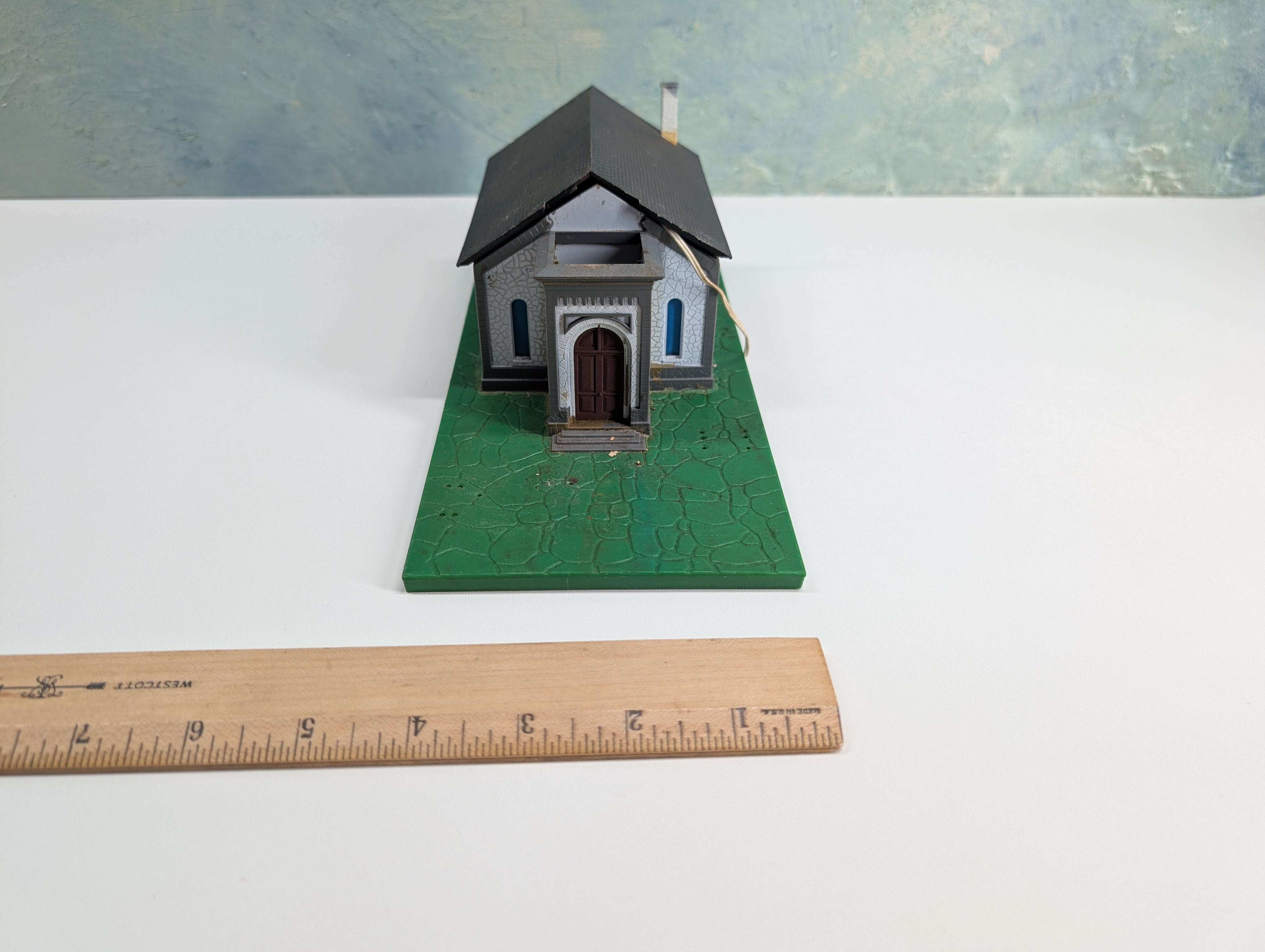 USED Tyco HO Scale Church