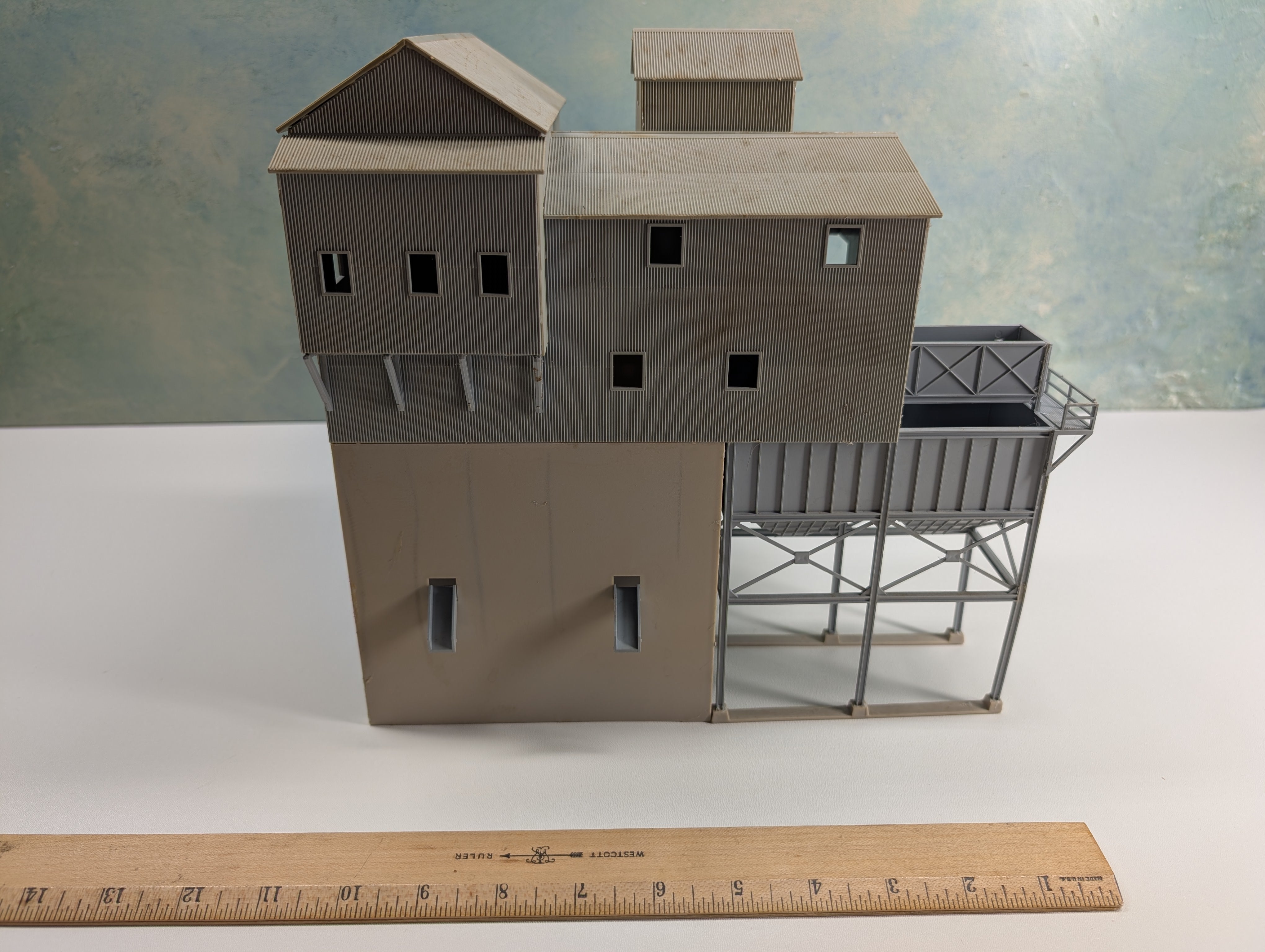 USED HO Scale Sand & Gravel Co.