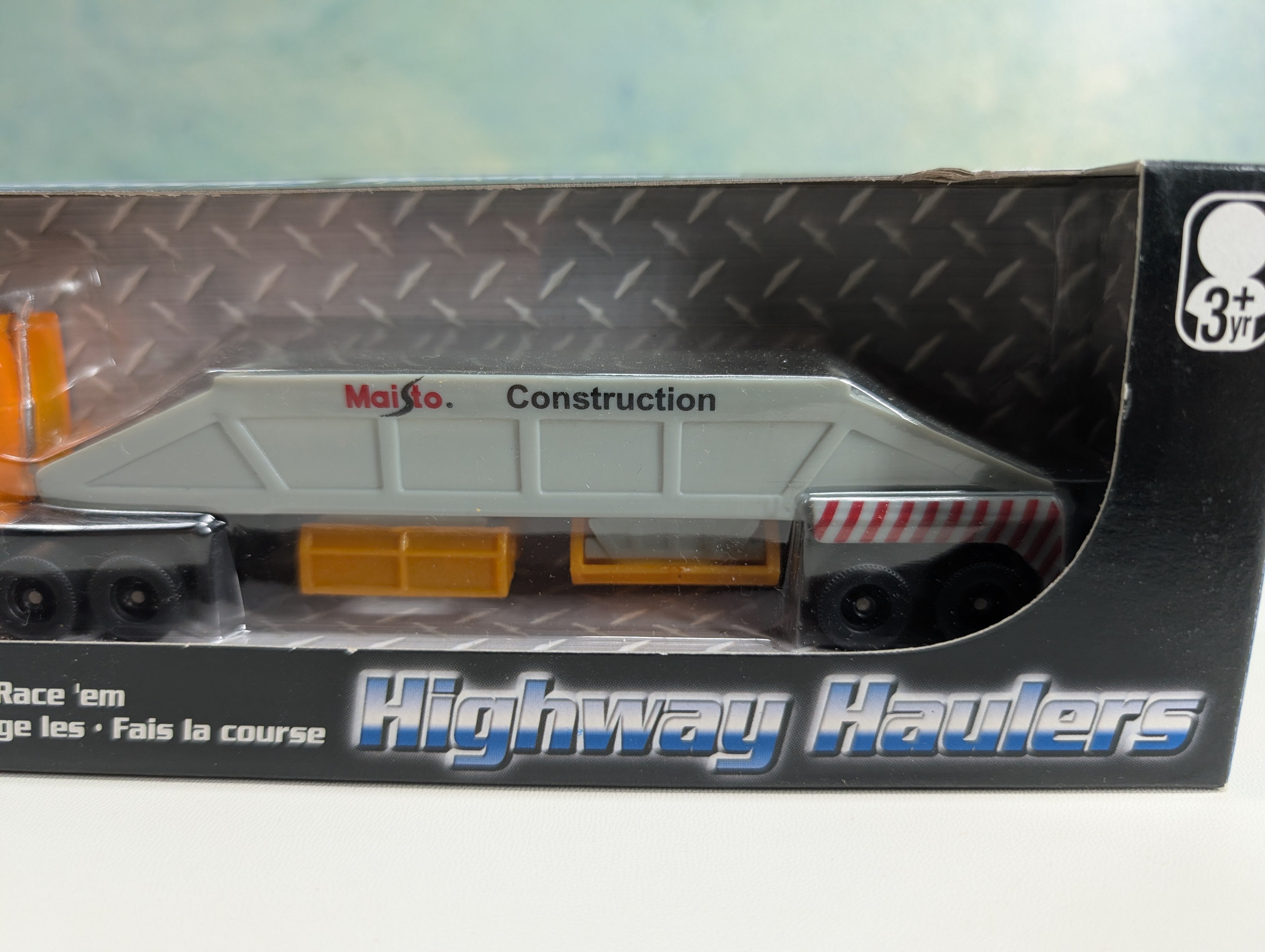USED Maisto HO Scale Construction Tractor Trailer Highway Haulers