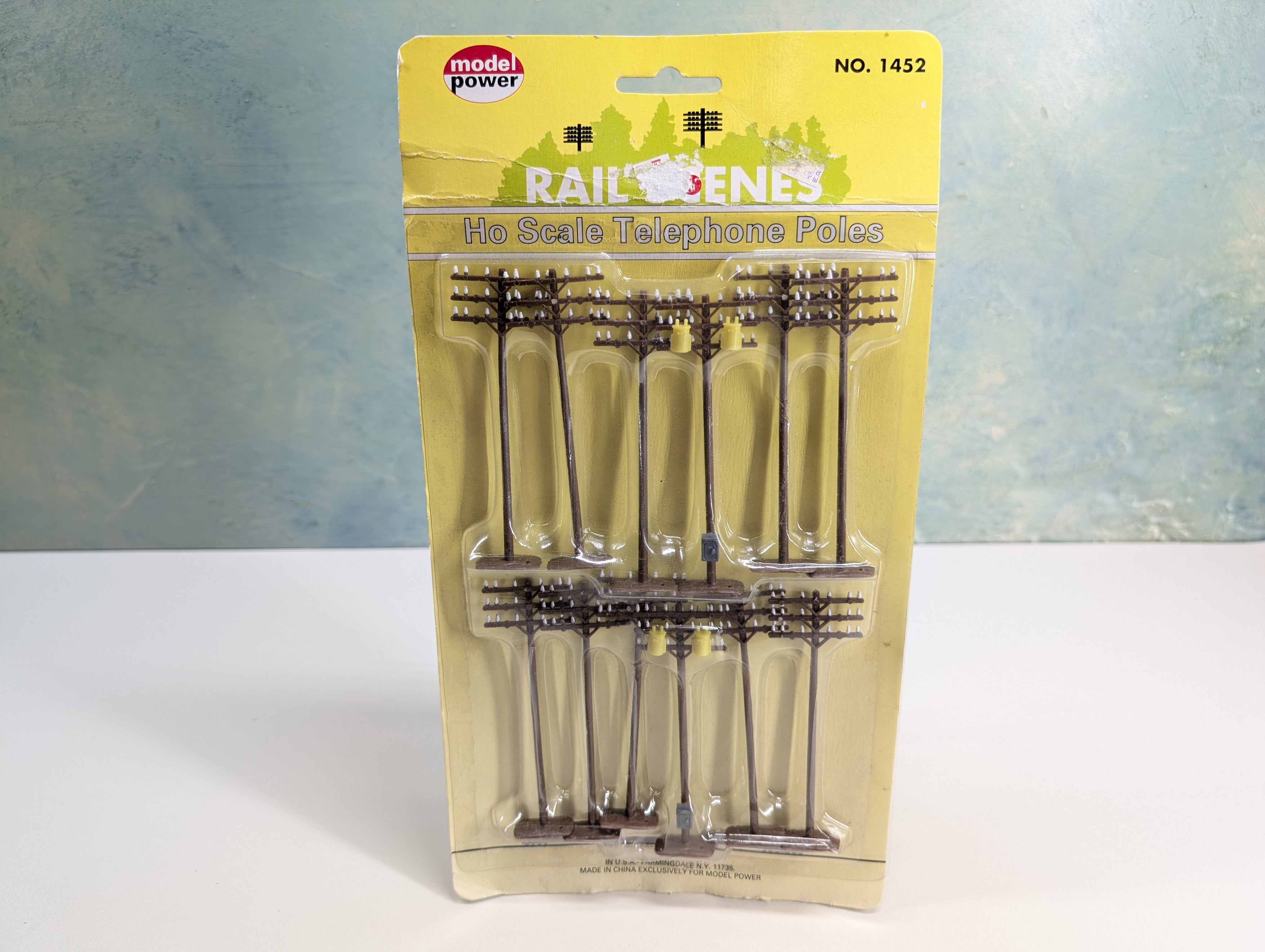 Model Power 1452 HO Scale Telephone Poles (12 pcs)