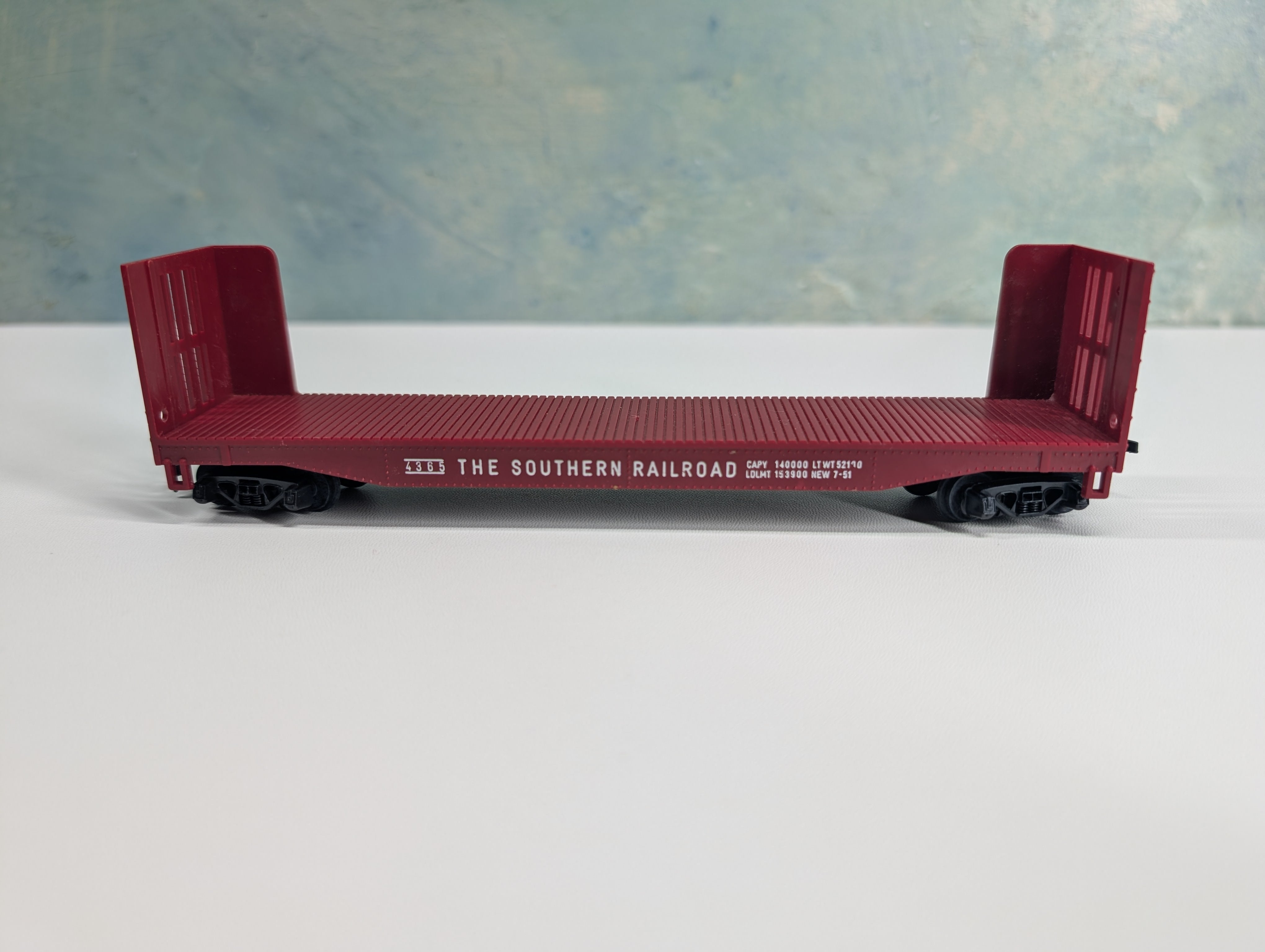 USED LIMA HO Scale 50' Bulkhead Flat Car Southern #4365