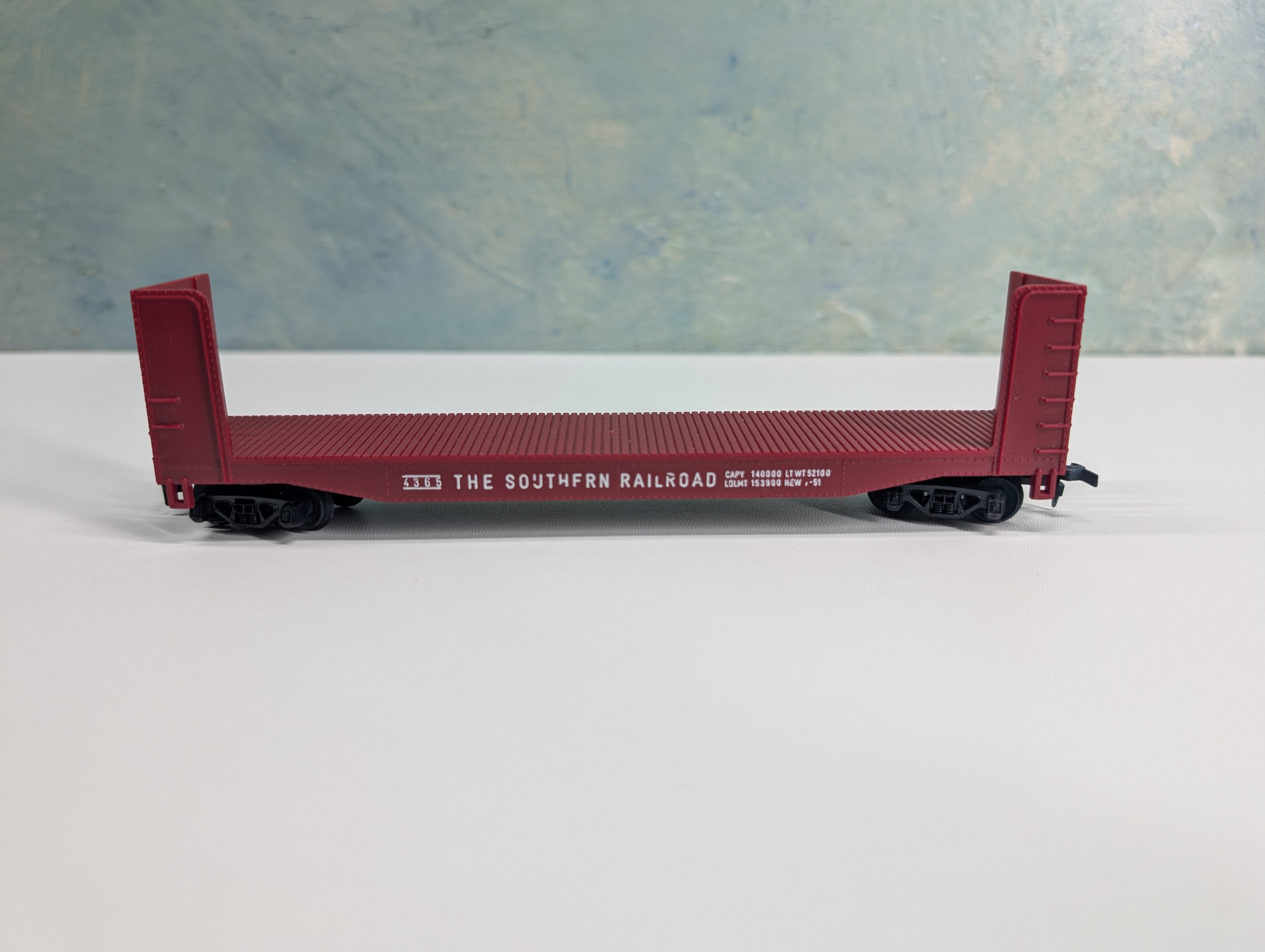USED LIMA HO Scale 50' Bulkhead Flat Car Southern #4365