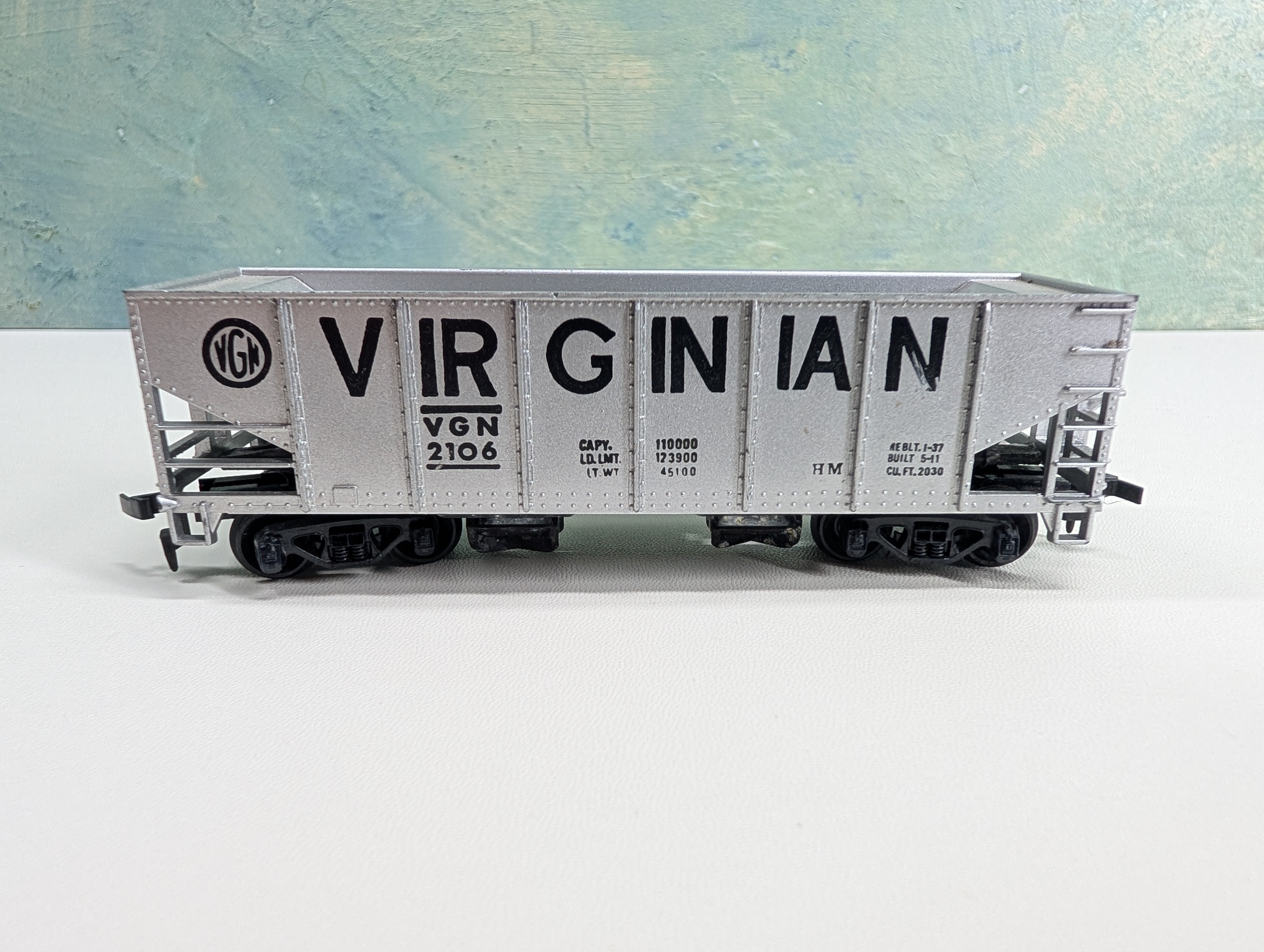 USED Tyco HO Scale 2 Bay Hopper Virginian VGN #2106