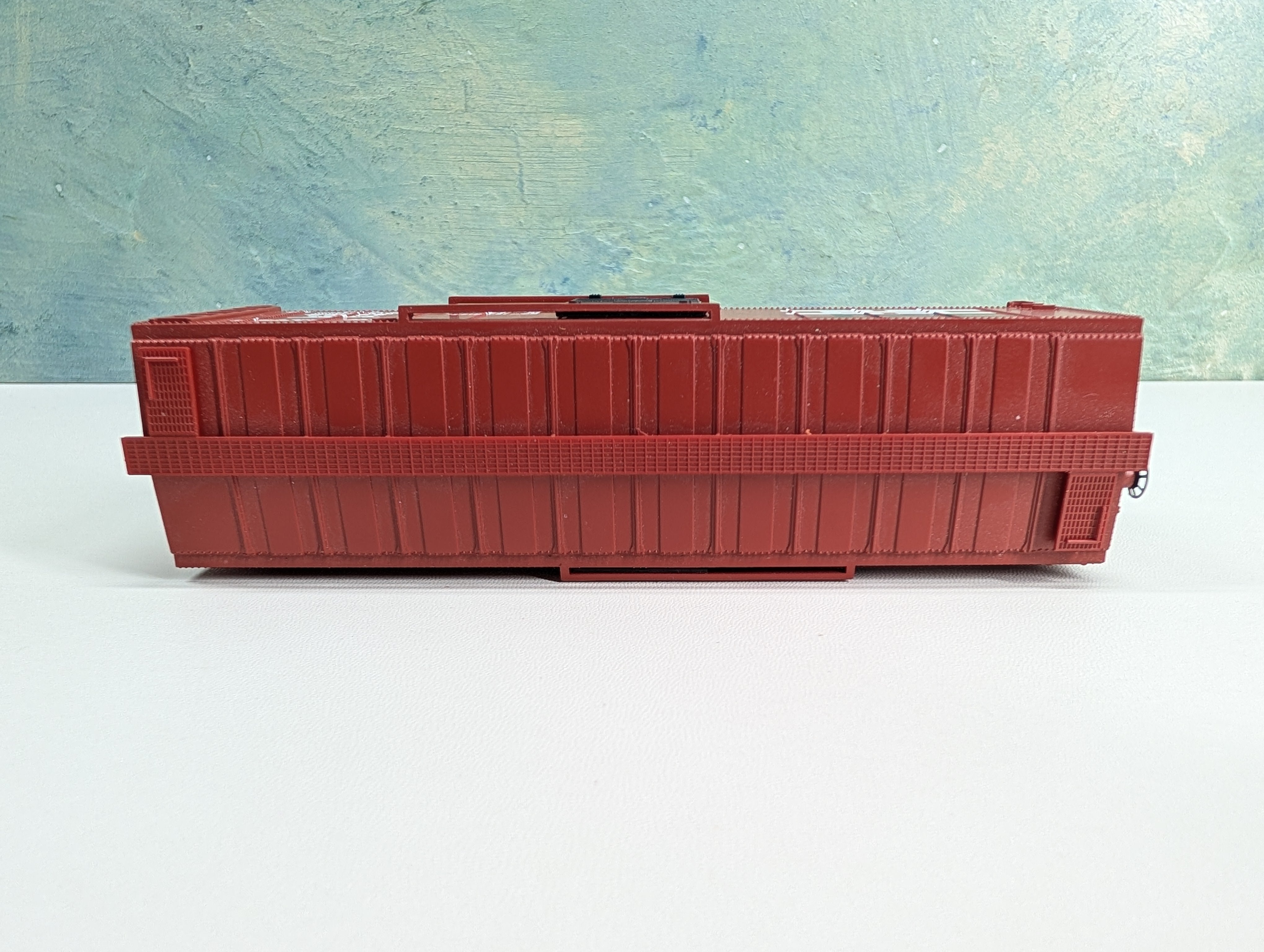 USED Bachmann HO Scale 40' Box Car New Haven NH #39288 Silver Series