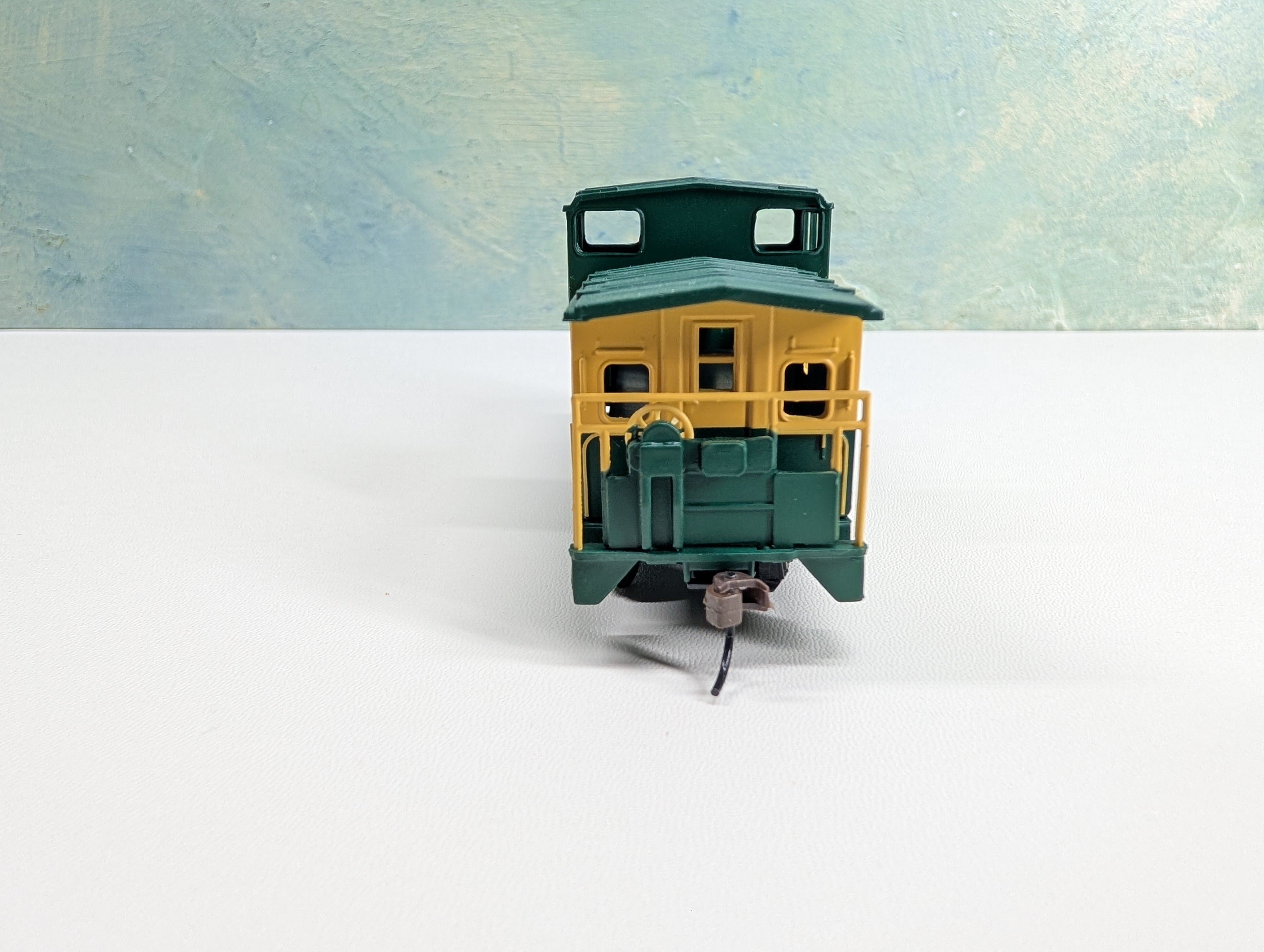 USED Bachmann HO Scale Caboose Reading RDG #94119 Modern Gearboxes