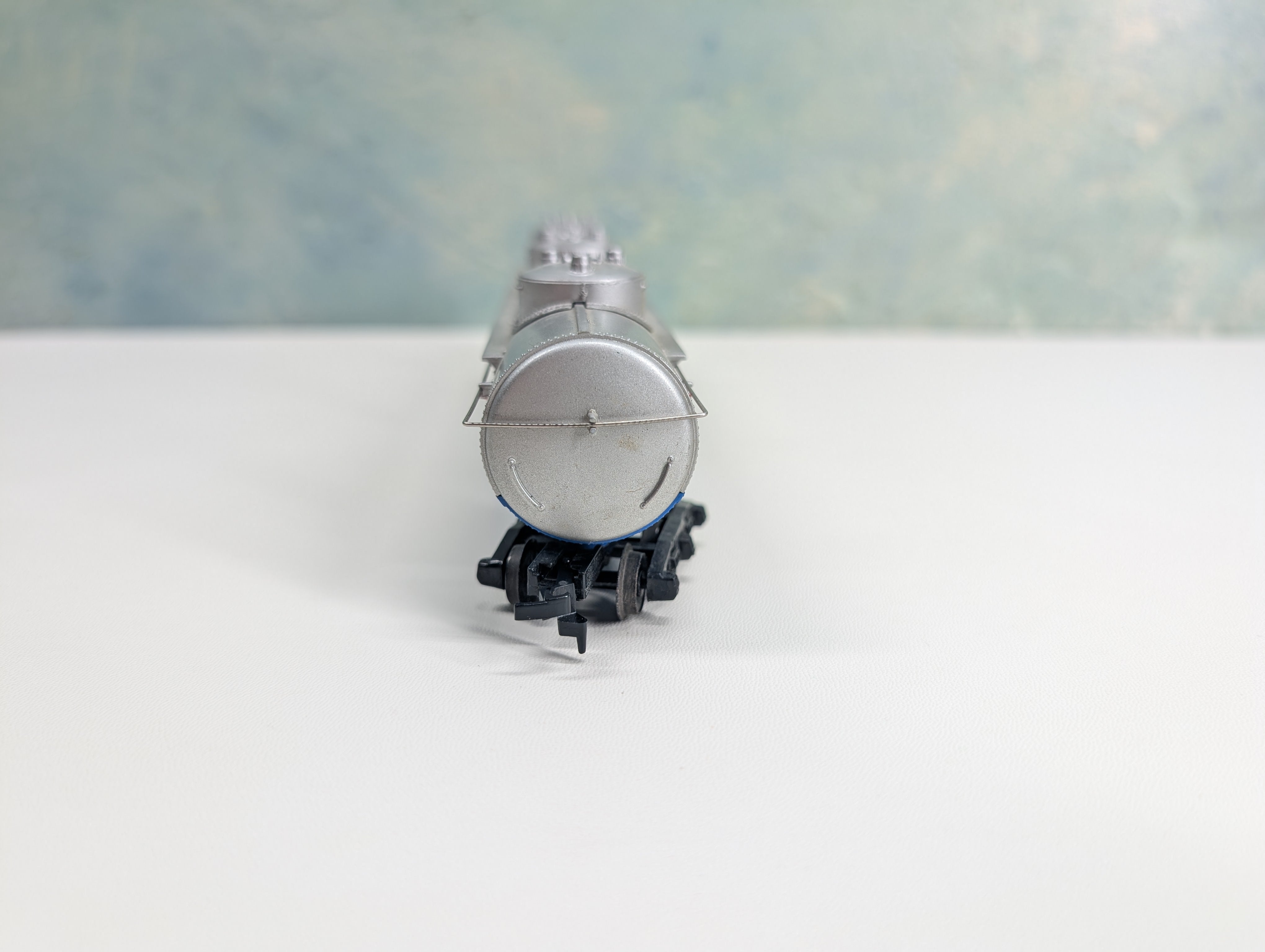 USED Tyco HO Scale Large Triple Dome Tank Car Exxon GATX #46213