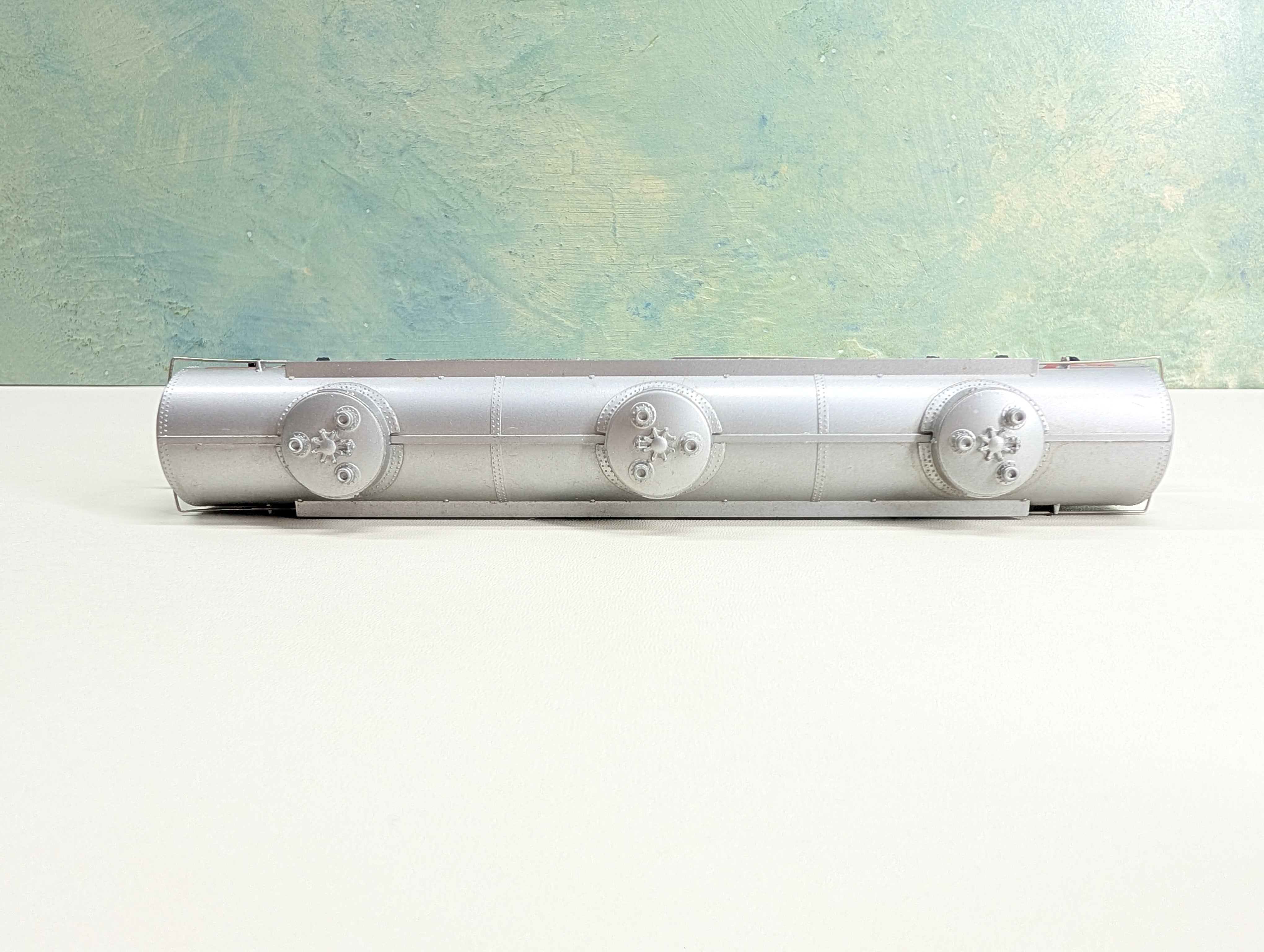USED Tyco HO Scale Large Triple Dome Tank Car Exxon GATX #46213